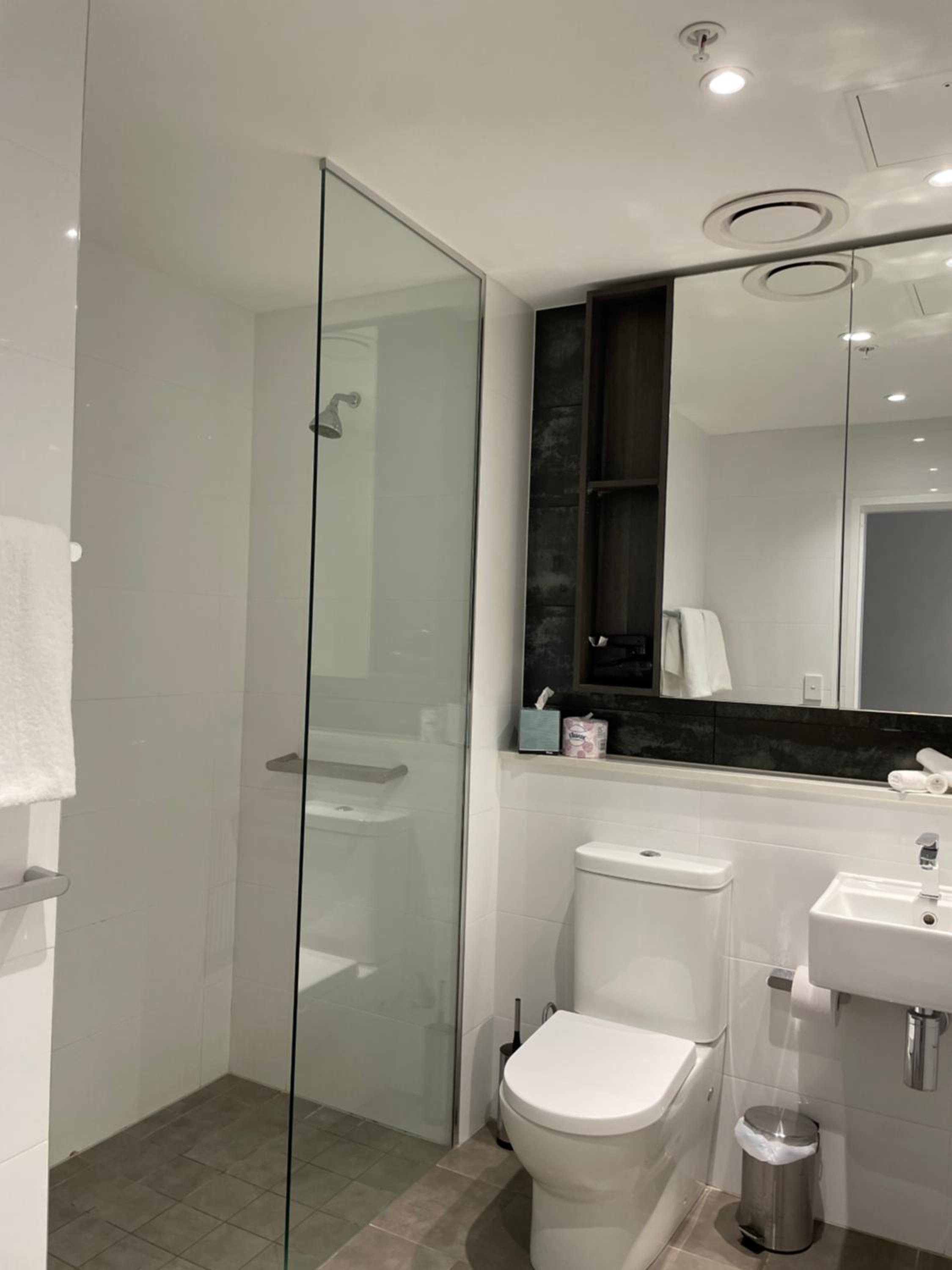 Chatswood Modern Studio with Balcony
