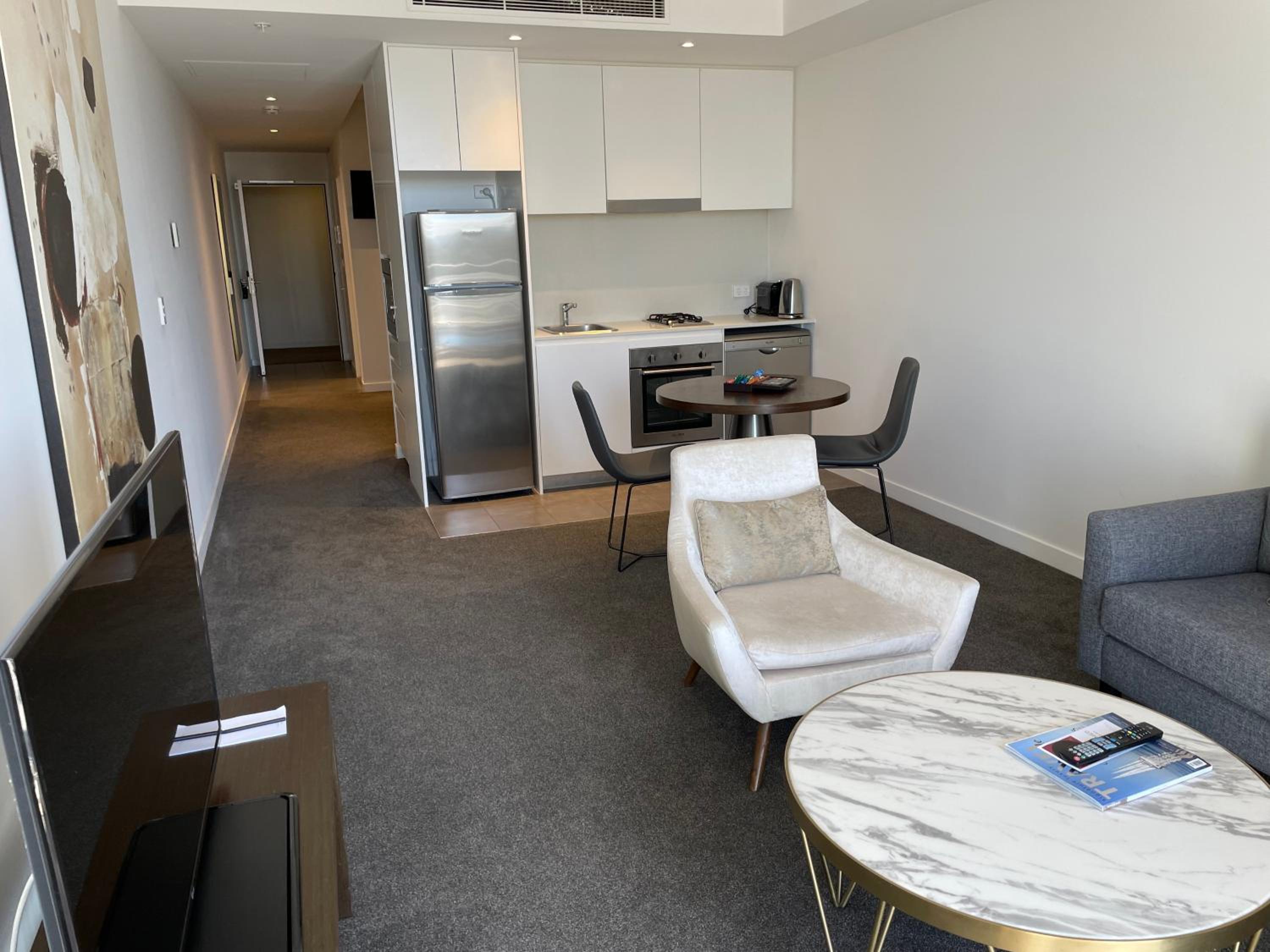 Chatswood Modern Studio with Balcony