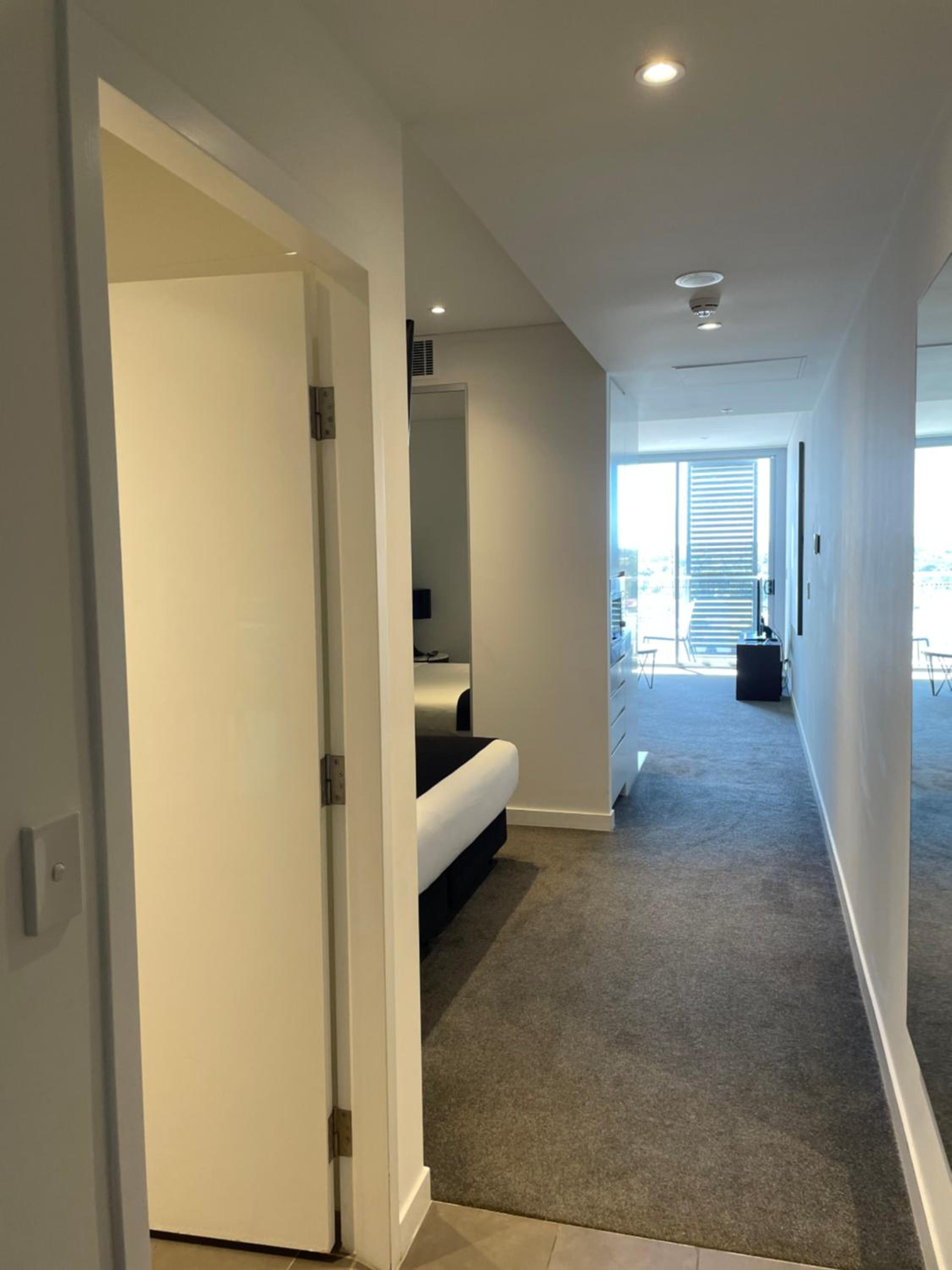 Chatswood Modern Studio with Balcony