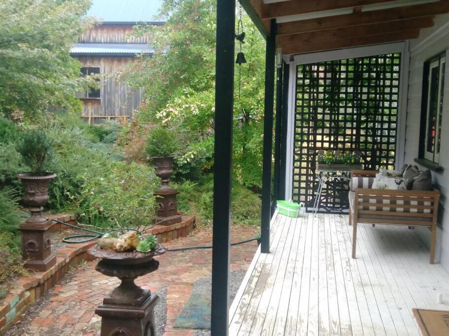 Kinglake-Glenburn B&B and Glamping