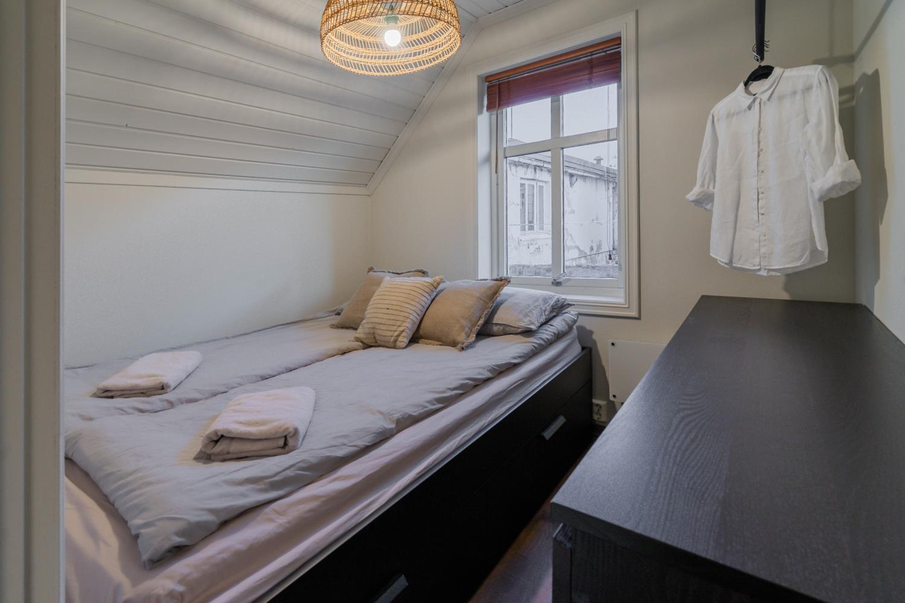 Bright Nordic Apartment - Free Parking - 4 Guests - Close to City Center view 3