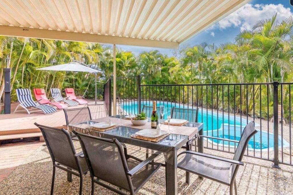 Tropical 2-bedroom Guesthouse, Pool, Sauna