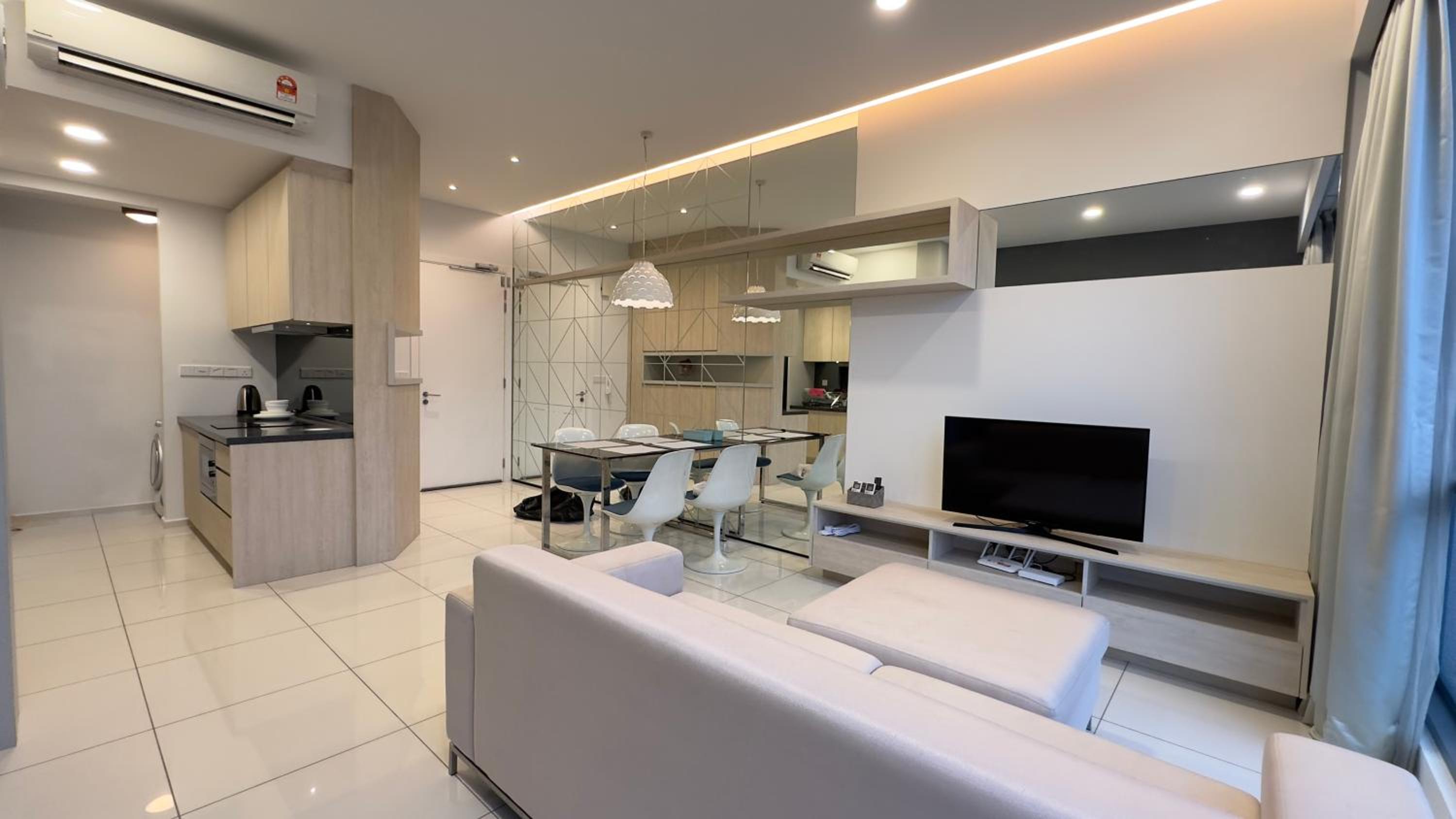 Extravagant Family-Biz Nest @ Robertson 30F