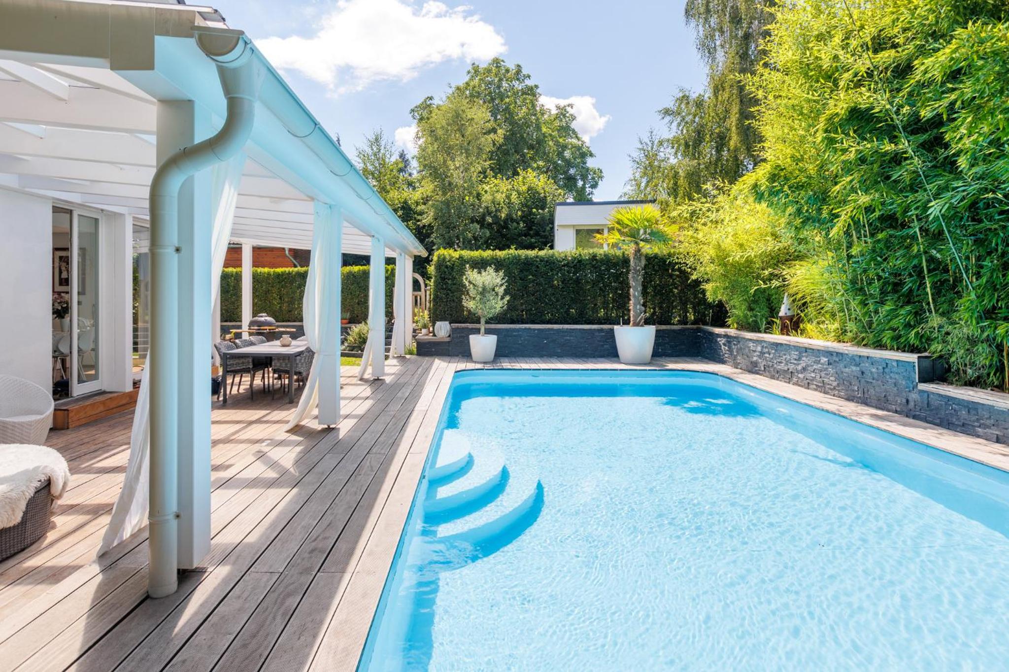 5 rooms villa with pool and fireplace