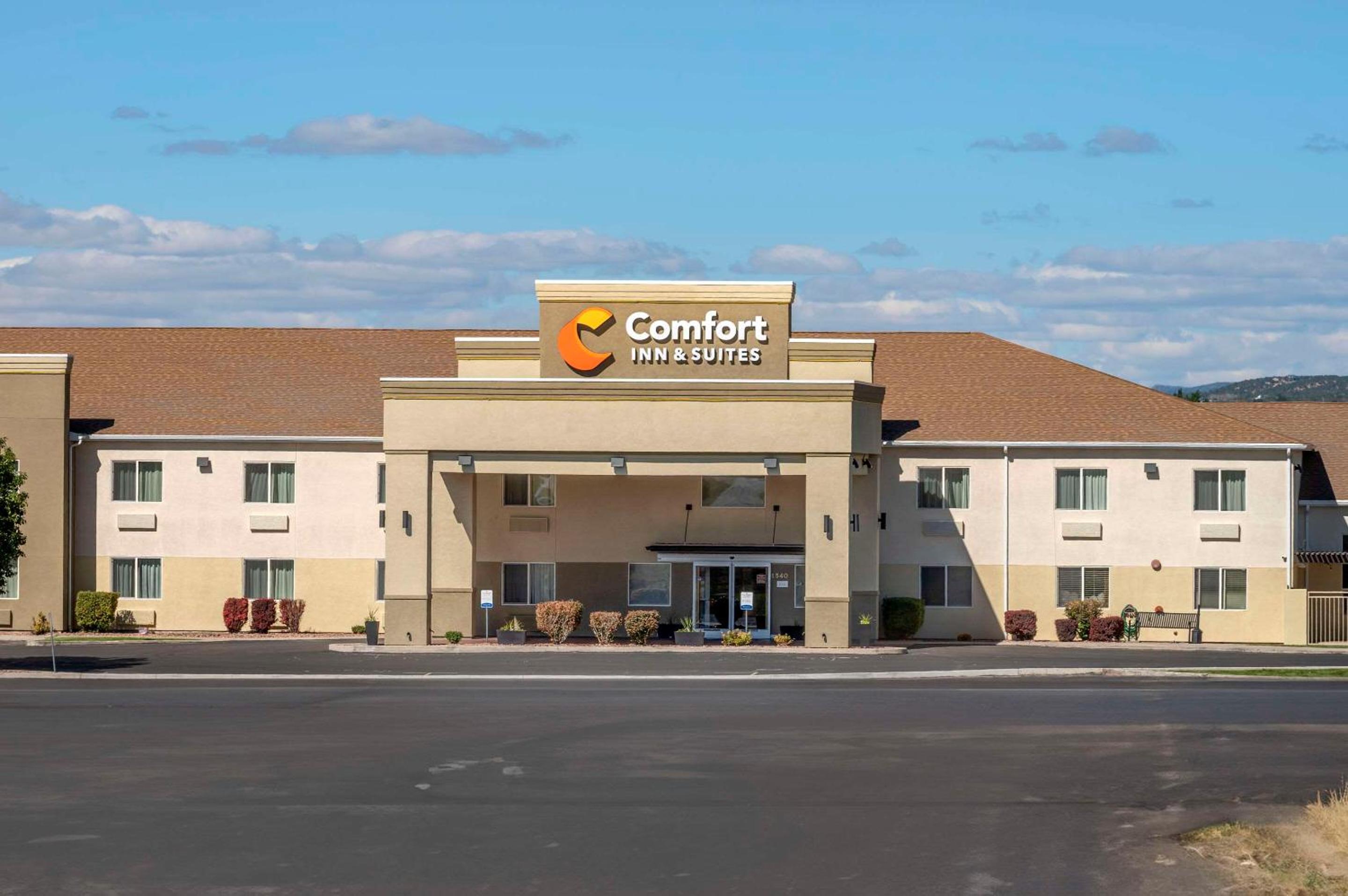 Beaver Vacations - Comfort Inn  Suites Beaver - Interstate 15 North - Property Image 1