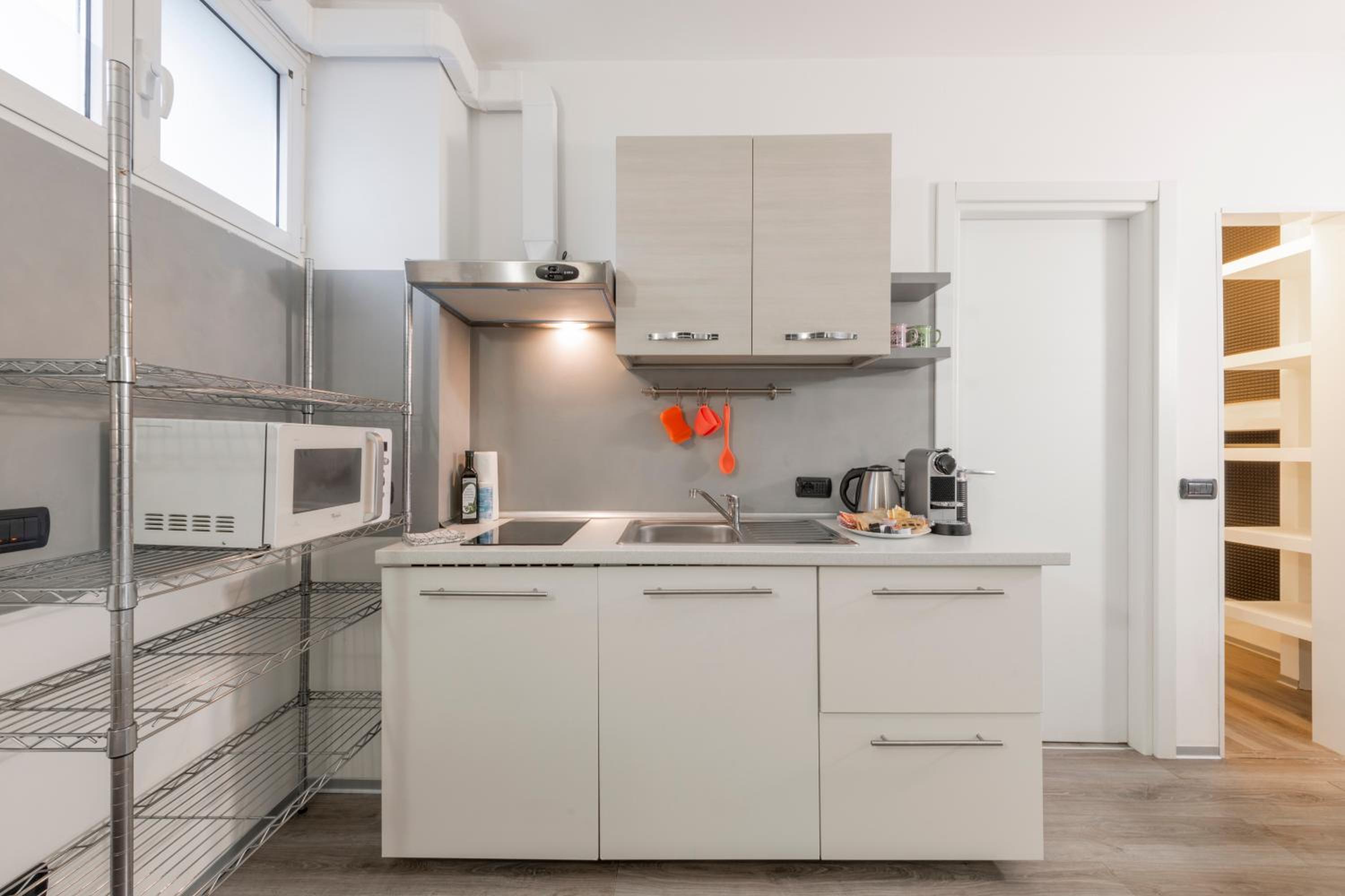 BnButler - Archimede 53 - Bright Studio