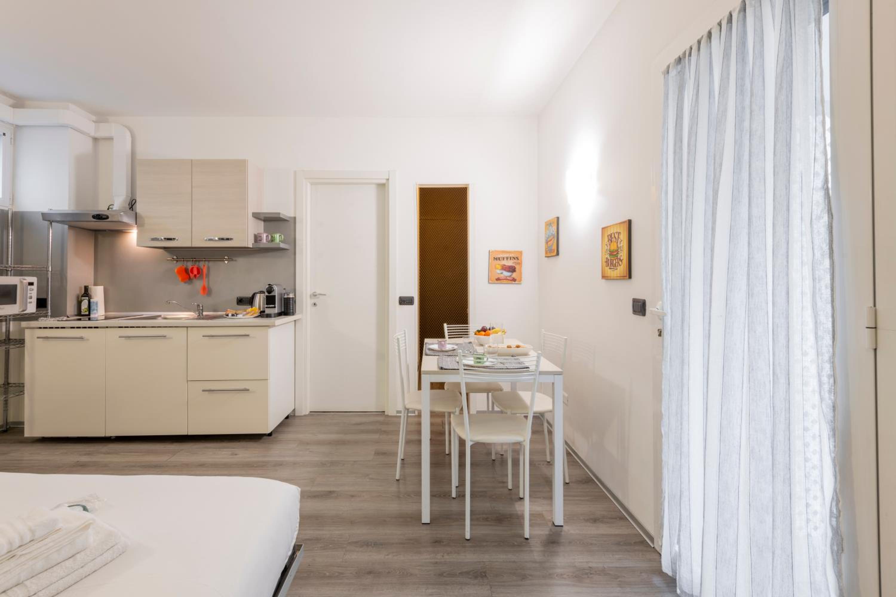 BnButler - Archimede 53 - Bright Studio