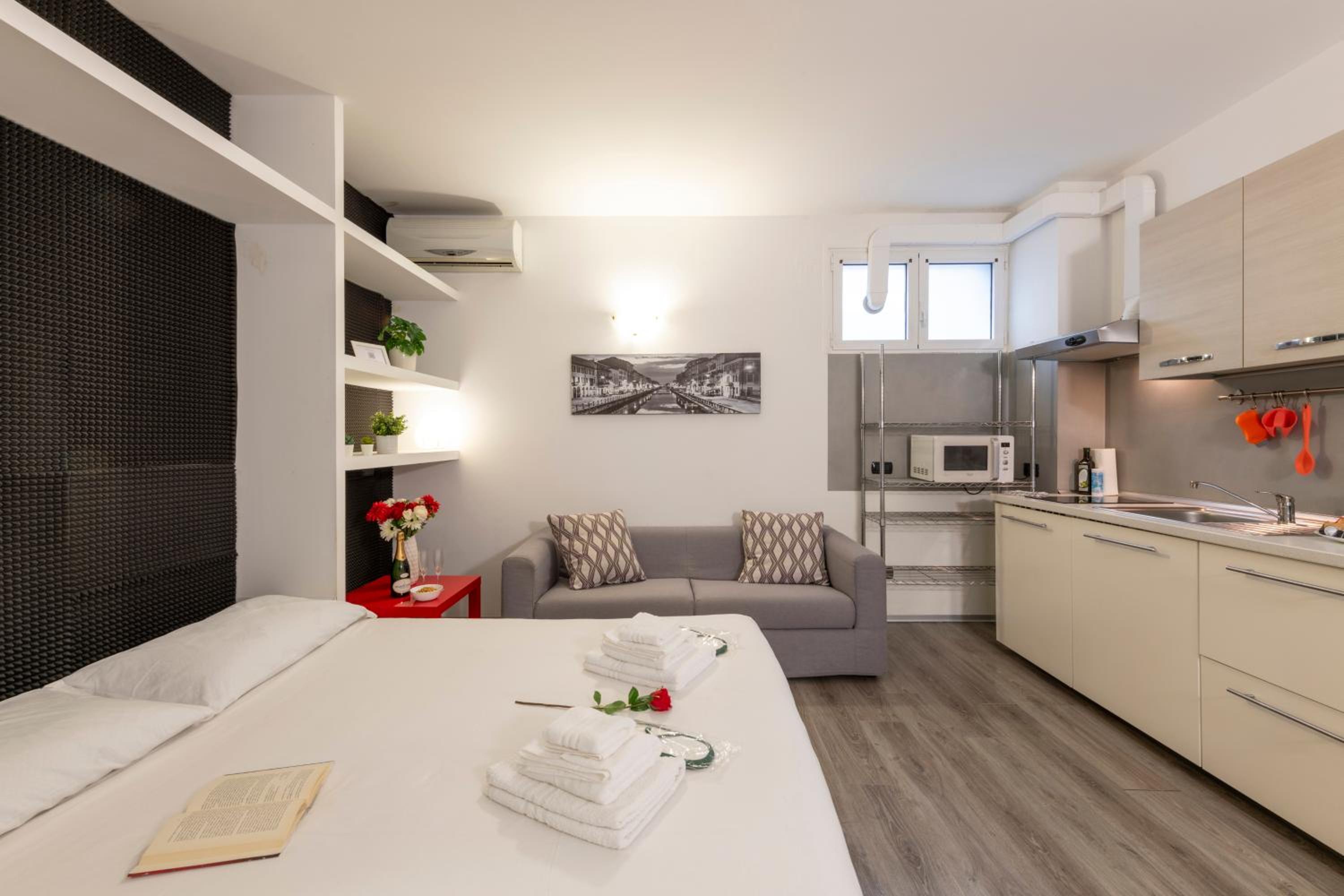 BnButler - Archimede 53 - Bright Studio