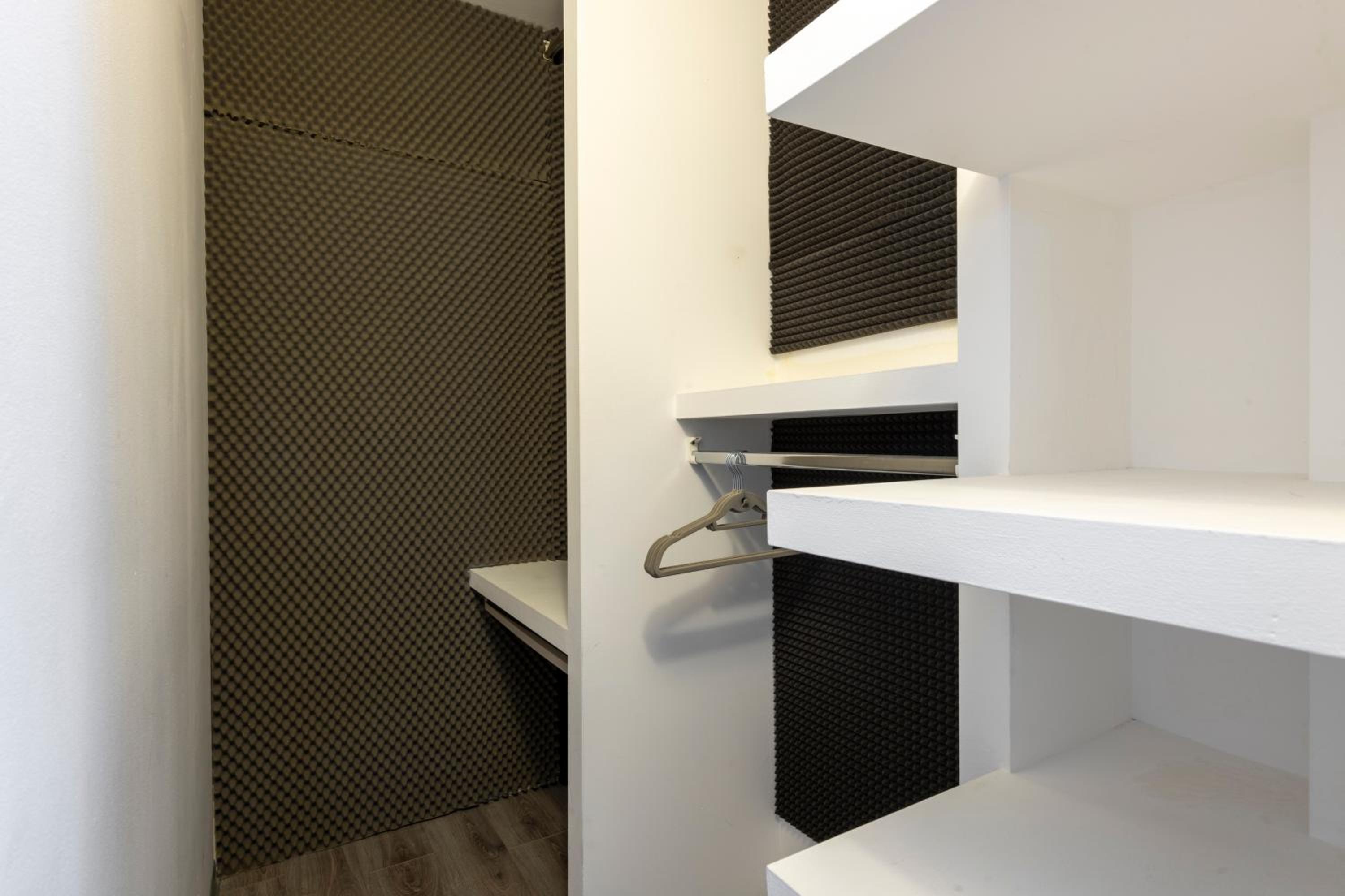 BnButler - Archimede 53 - Bright Studio