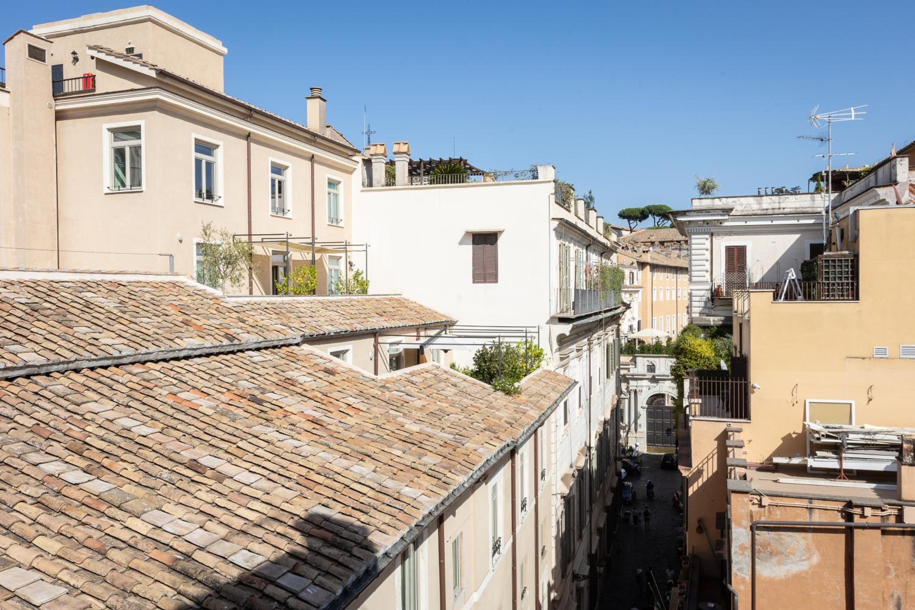 Amazing Piazza Venezia with Jacuzzi and terrace