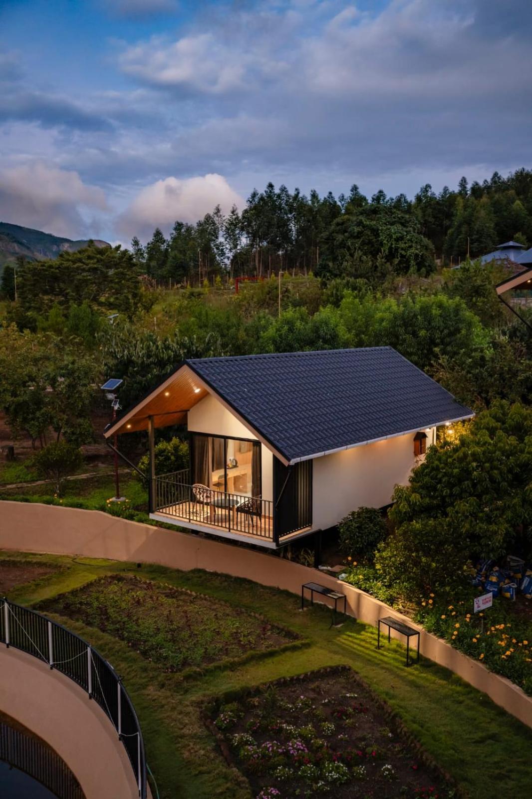 Cleveland Resorts Kanthalloor