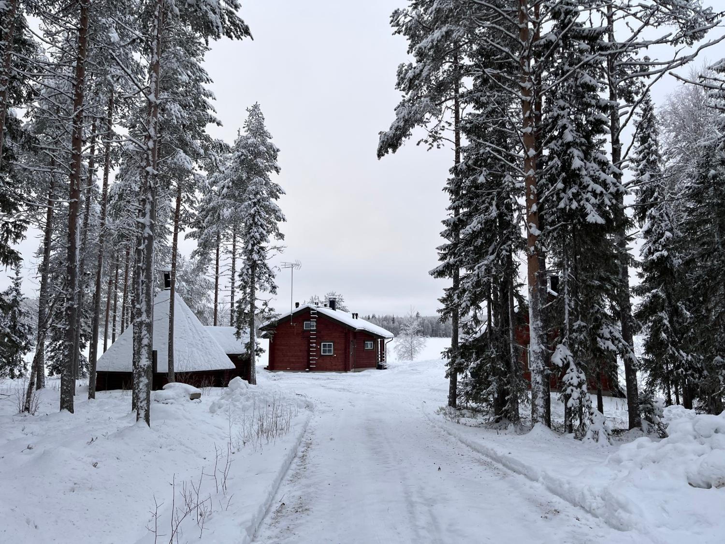 Kenttäniemi Cottages view 3
