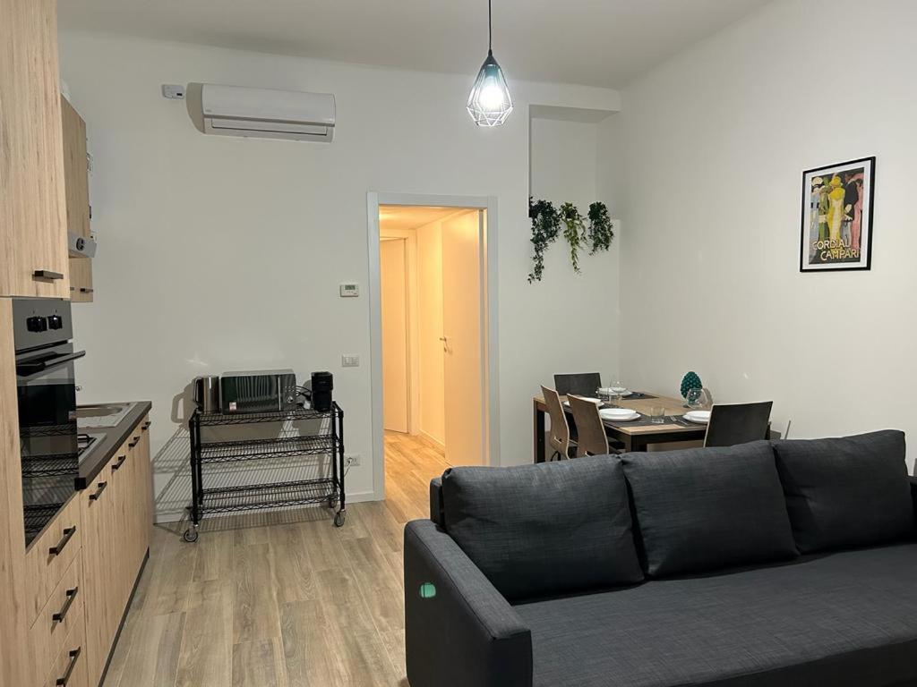 Kibilù - Via Valtellina - Quartiere Isola - Stazione Garibaldi - Monumentale - vicinanze Brera