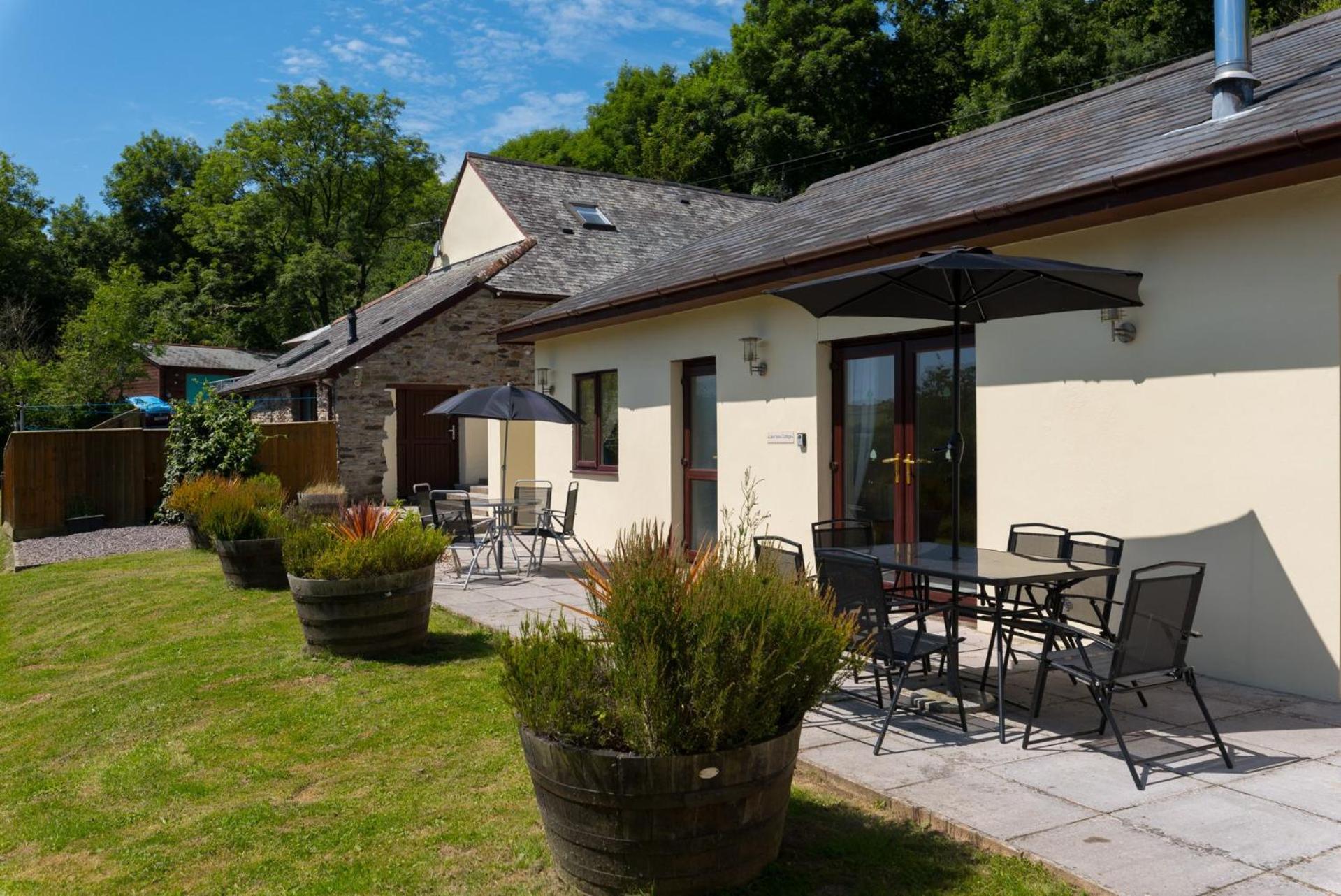 Lake view Cottage at Lower Aylescott view 2
