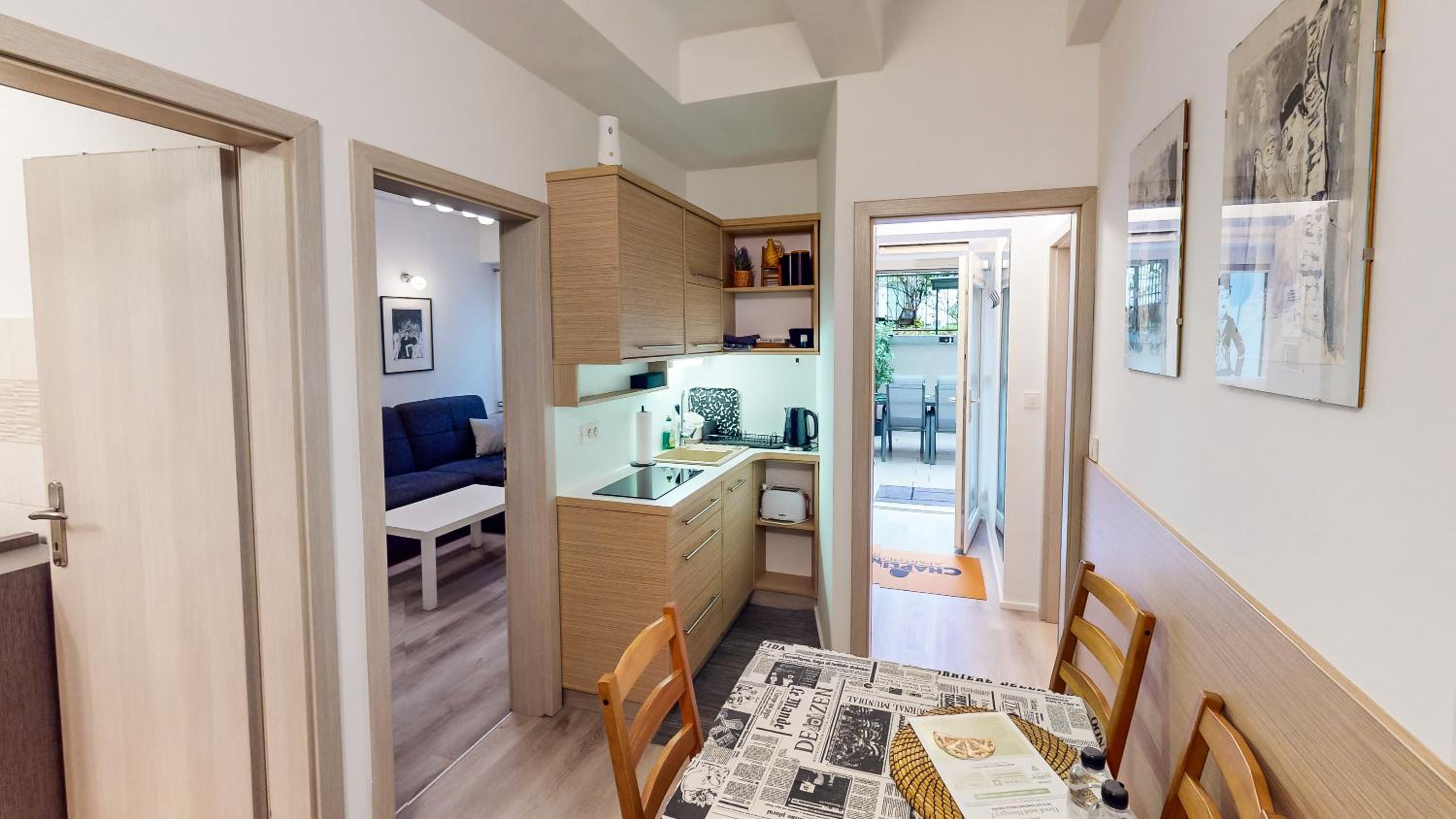 Chaplin Apartment - Free Garage Parking