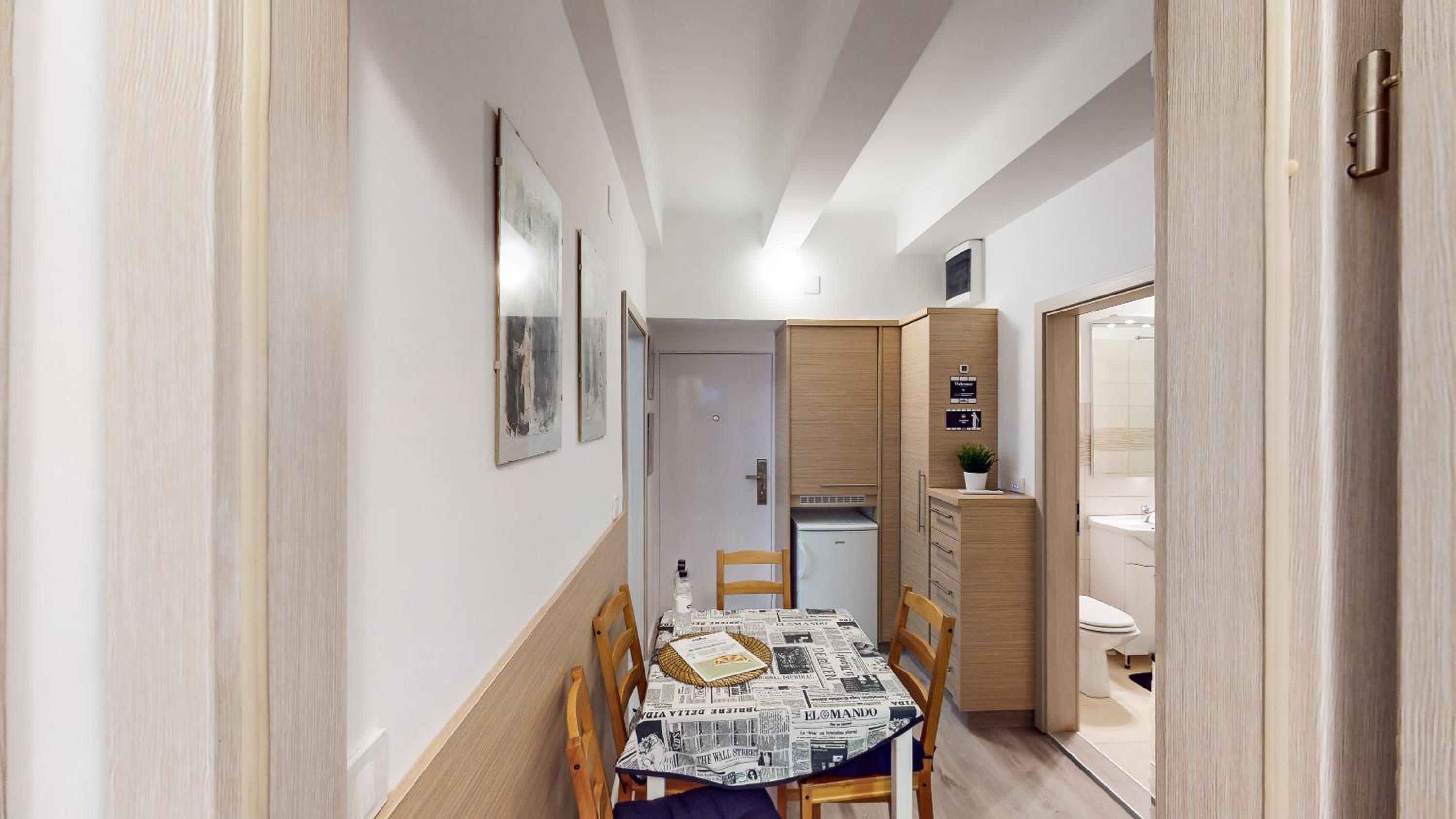 Chaplin Apartment - Free Garage Parking