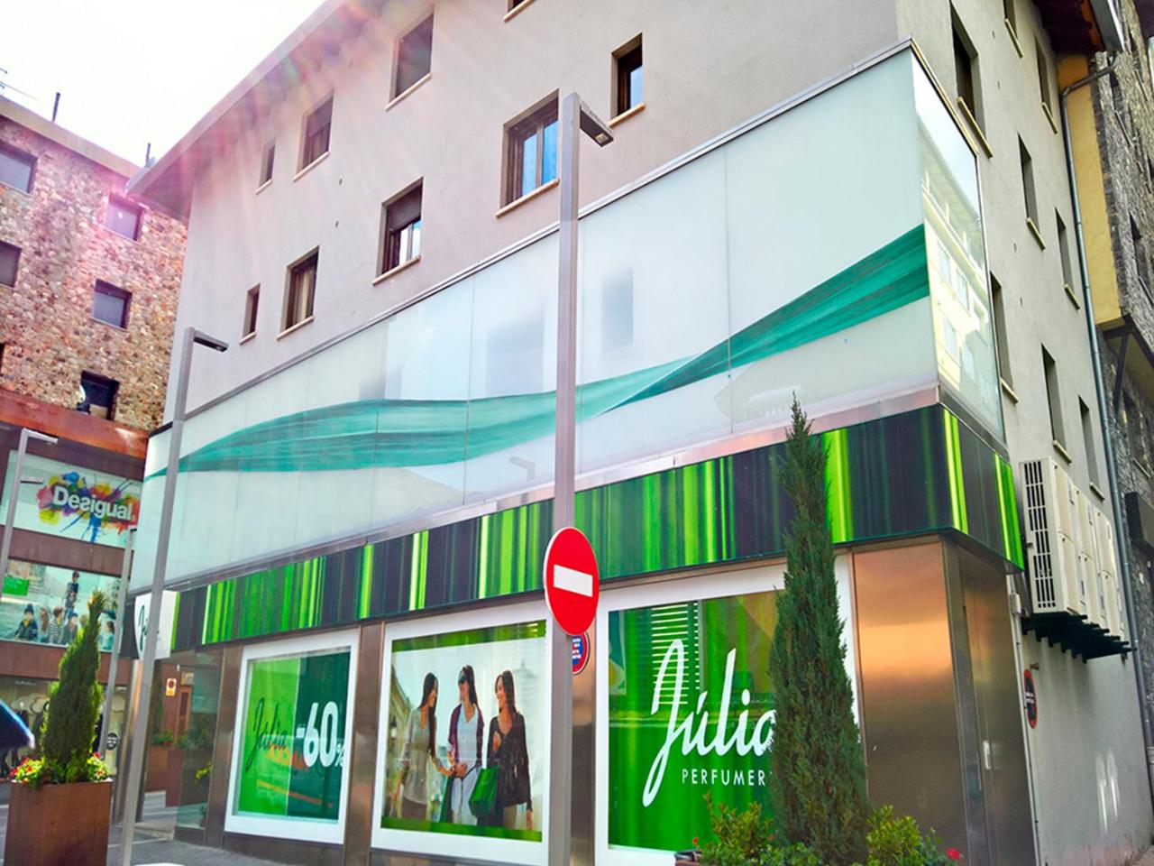 Apartamentos Pantebre 3000
