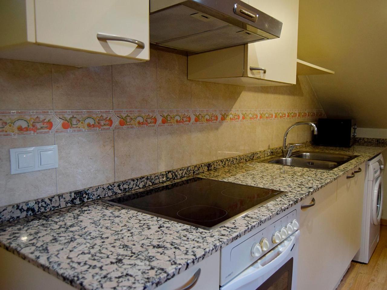 Apartamentos Pantebre 3000