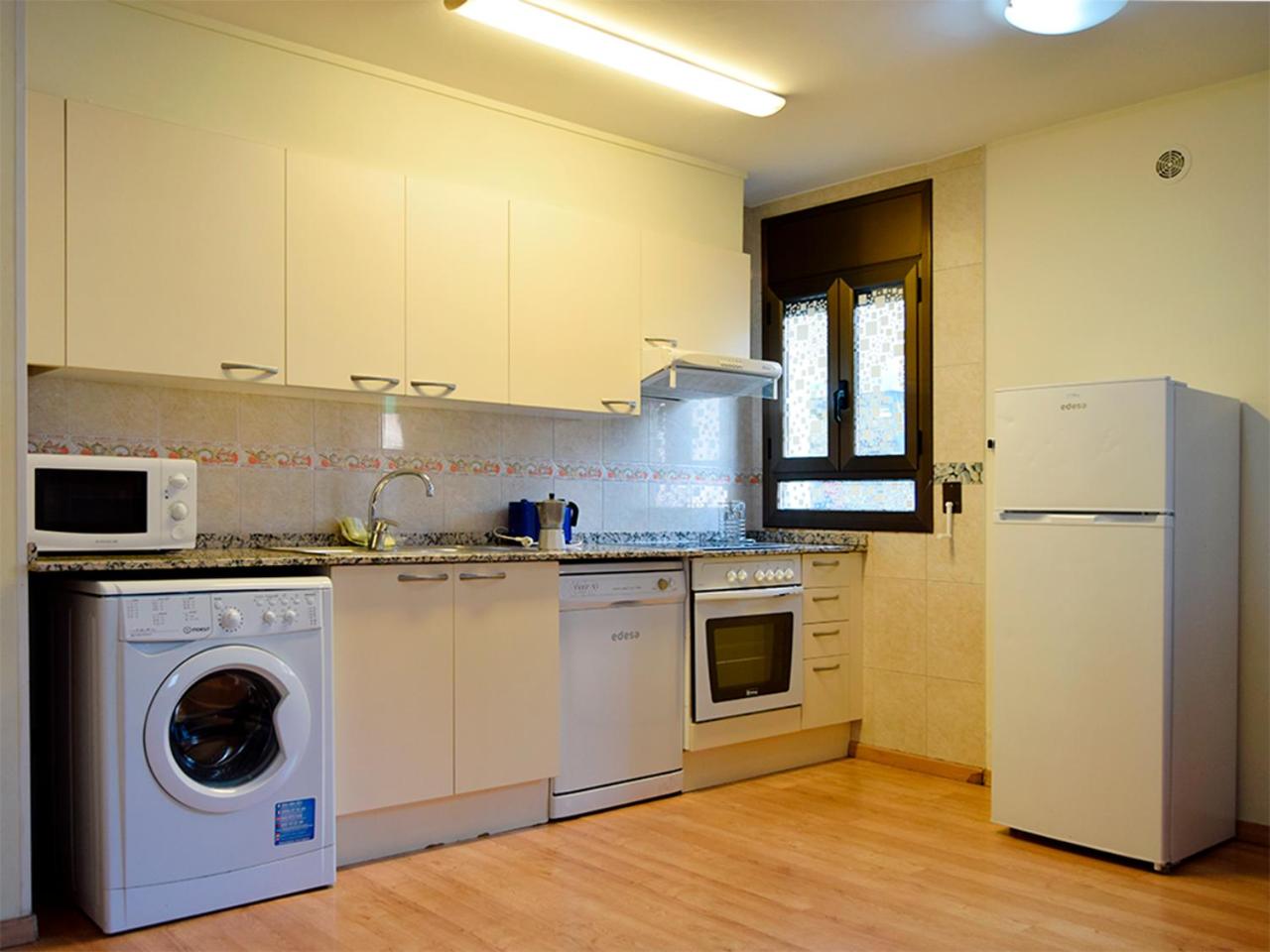 Apartamentos Pantebre 3000