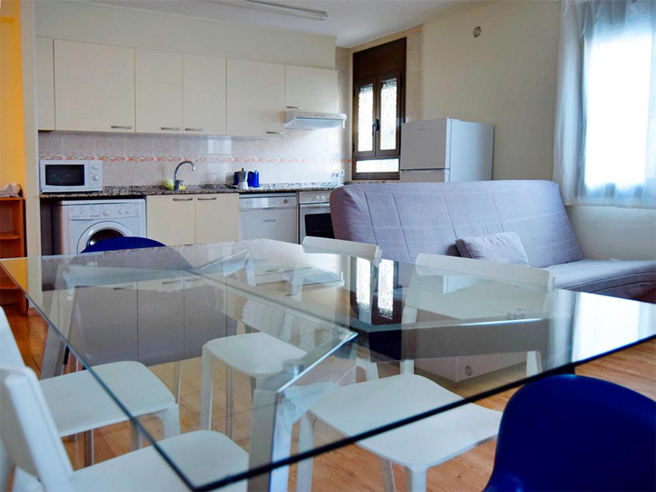 Apartamentos Pantebre 3000