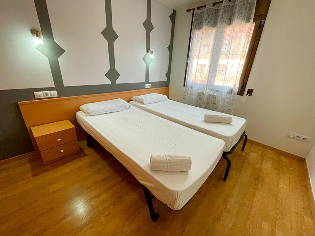 Apartamentos Pantebre 3000