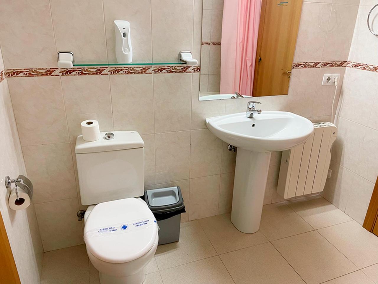 Apartamentos Pantebre 3000