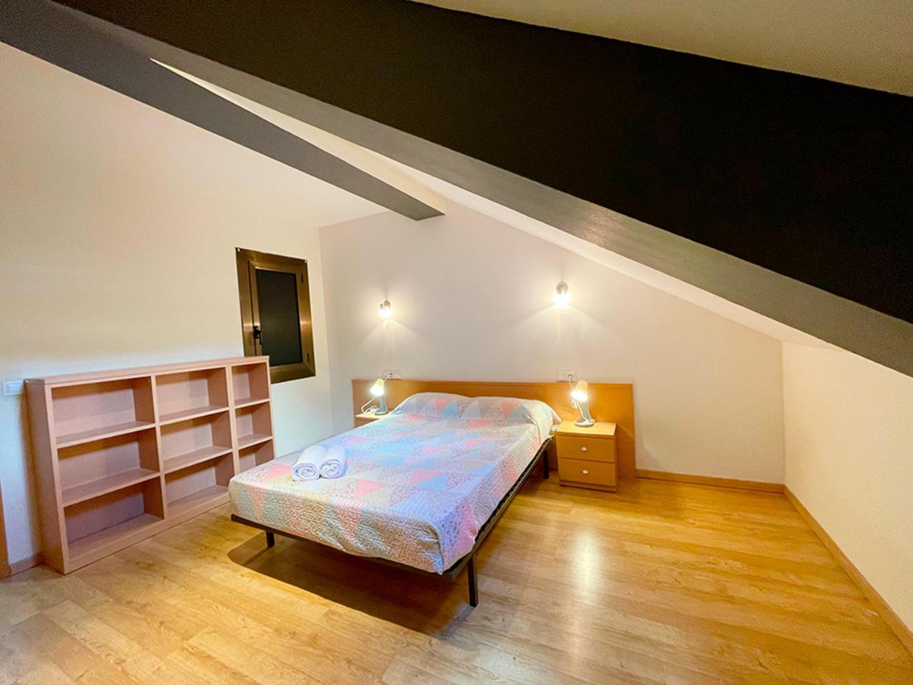 Apartamentos Pantebre 3000