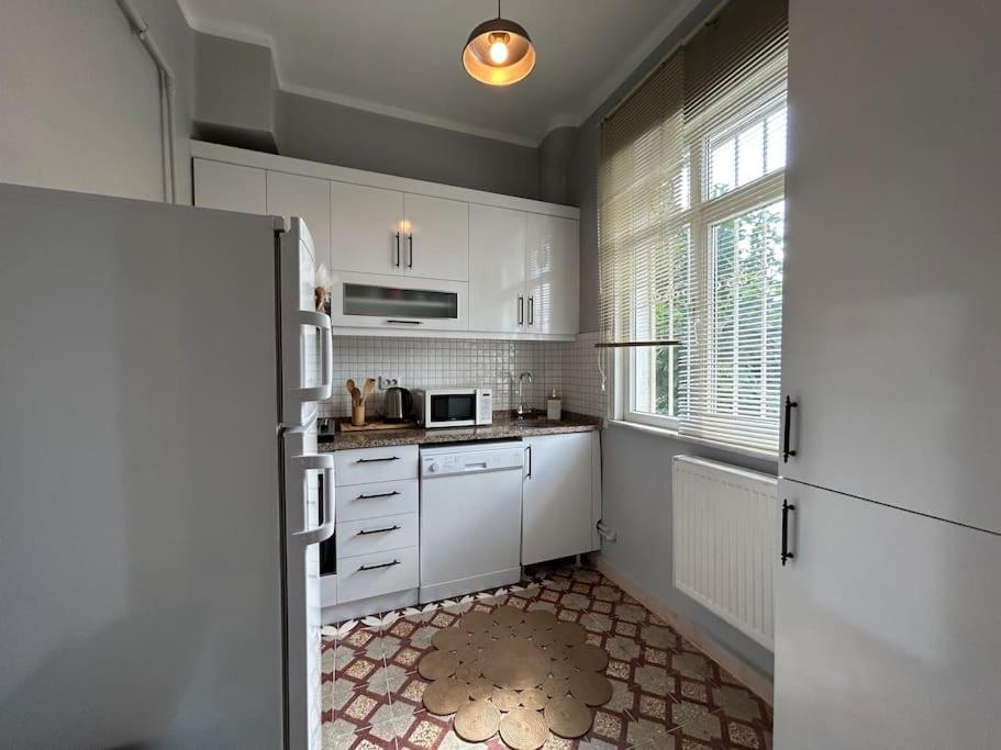 Waterfront Villa by the Tram - Private Terrace with Dome & Golden Horn View in Fatih