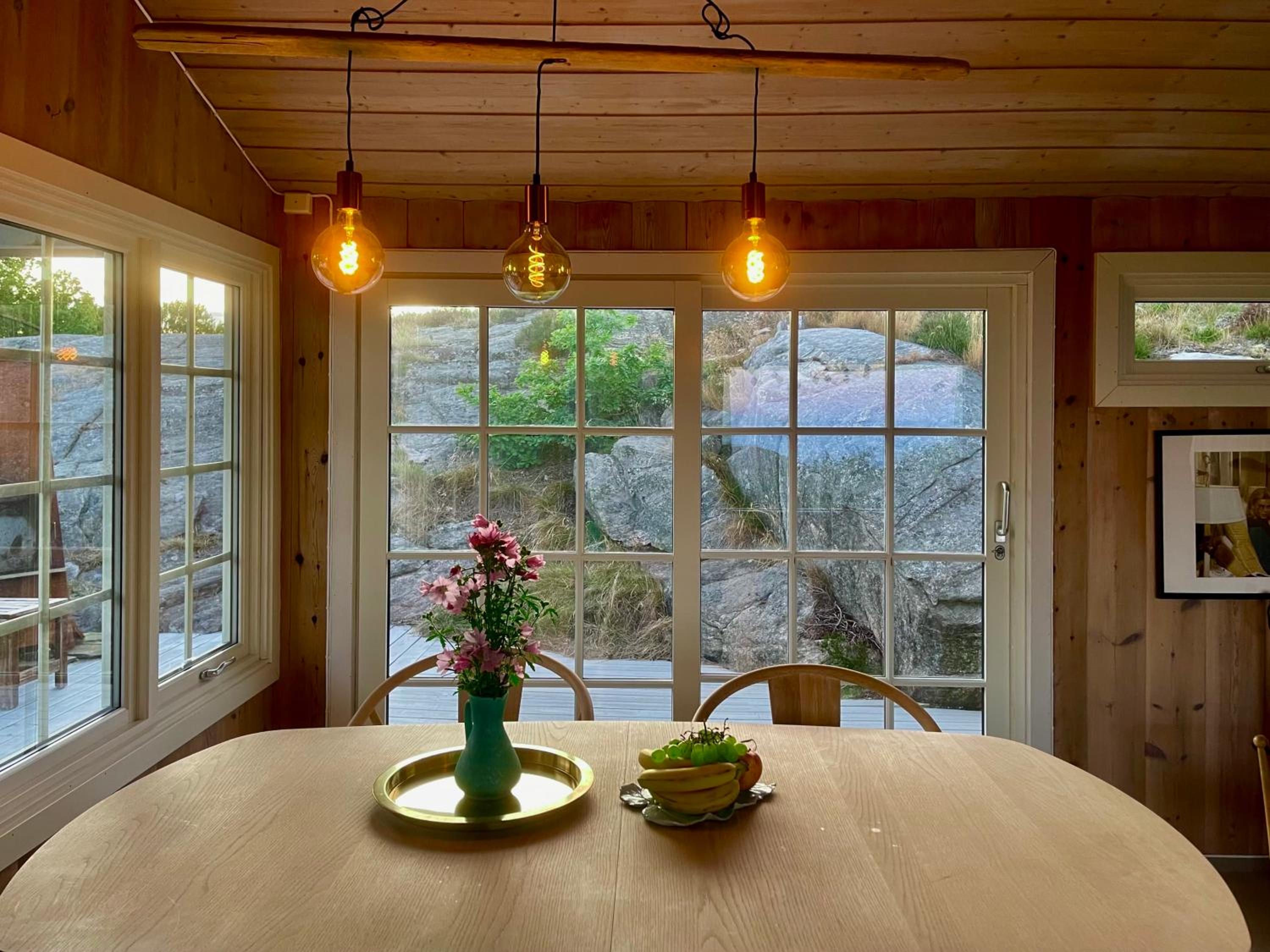 Idyllic Cabin in Lillesand fantastic ocean view view 3