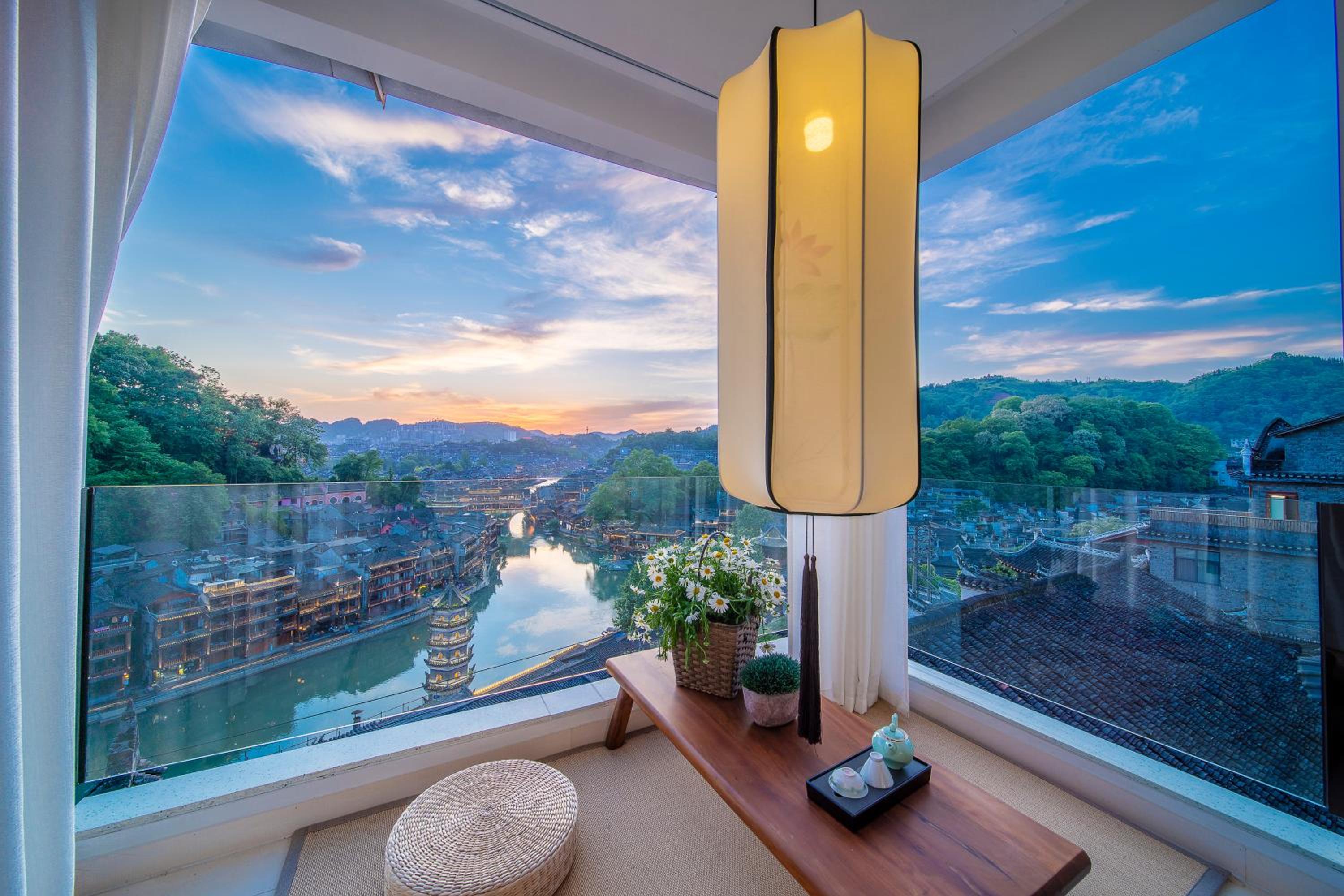 Phoenix Best River View B&B