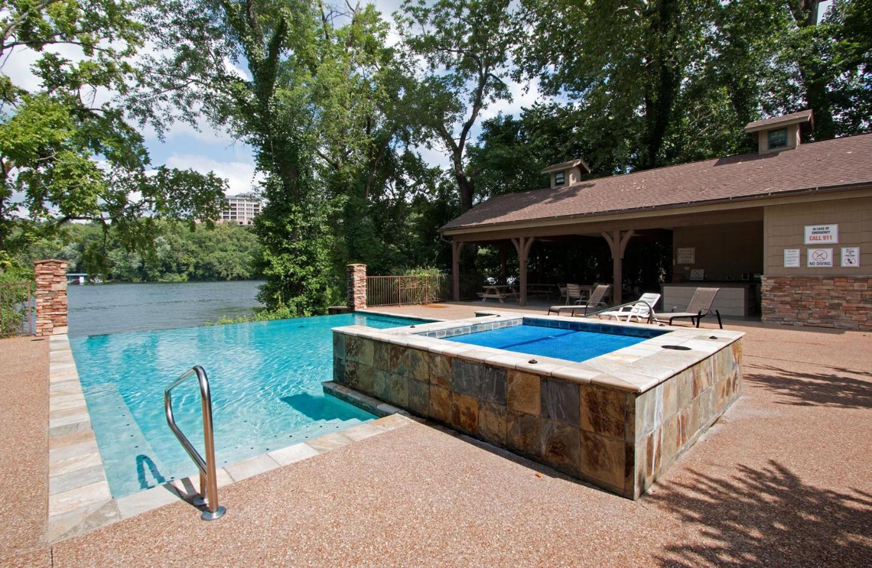 Lakeshore Living