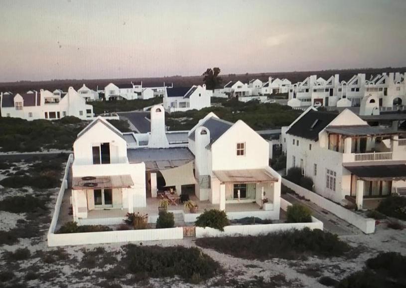 Skuurtjies - Beach Front Holiday