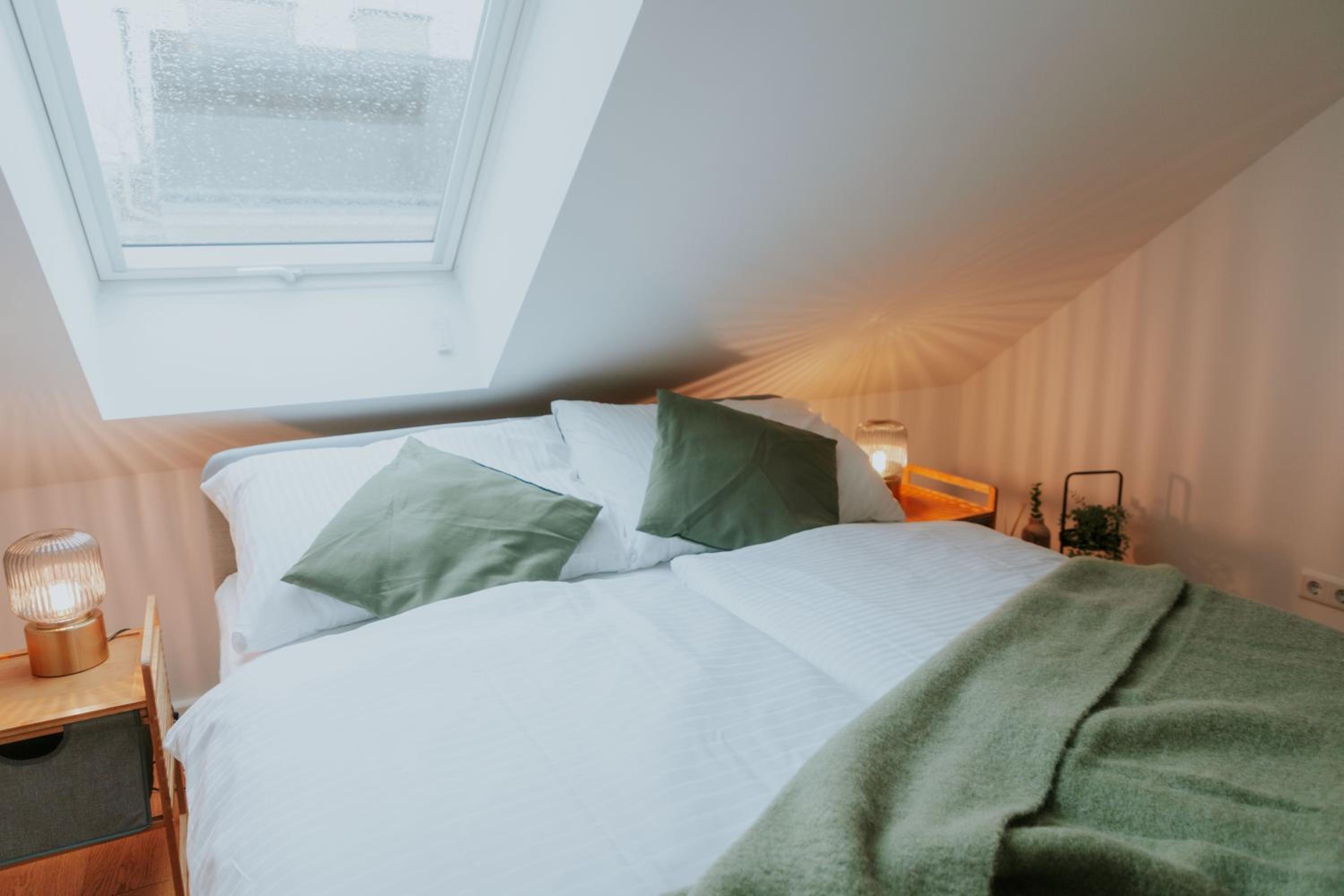 Large Apartments - Great for Groups - with Balcony or Terrace