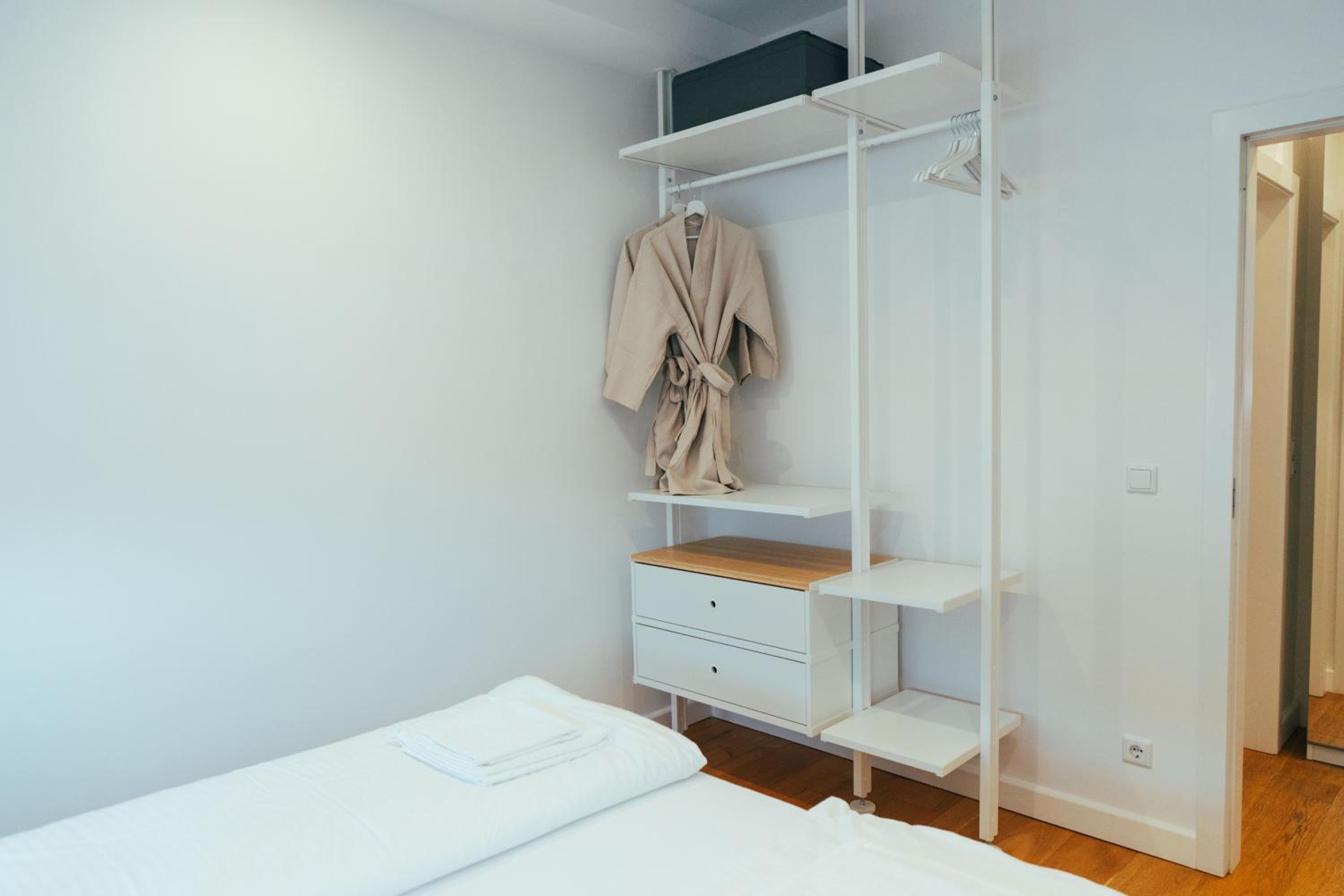Large Apartments - Great for Groups - with Balcony or Terrace