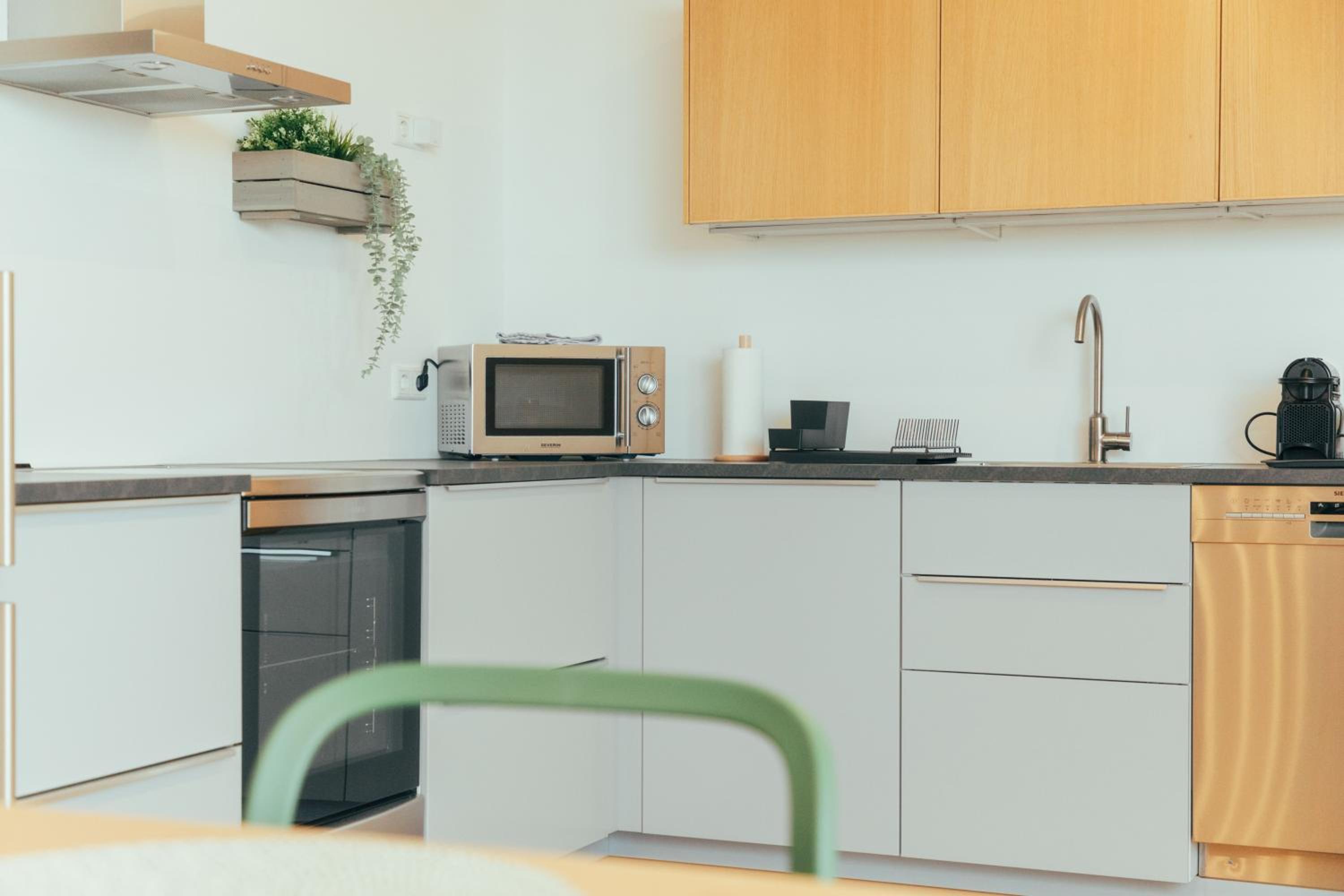 Large Apartments - Great for Groups - with Balcony or Terrace