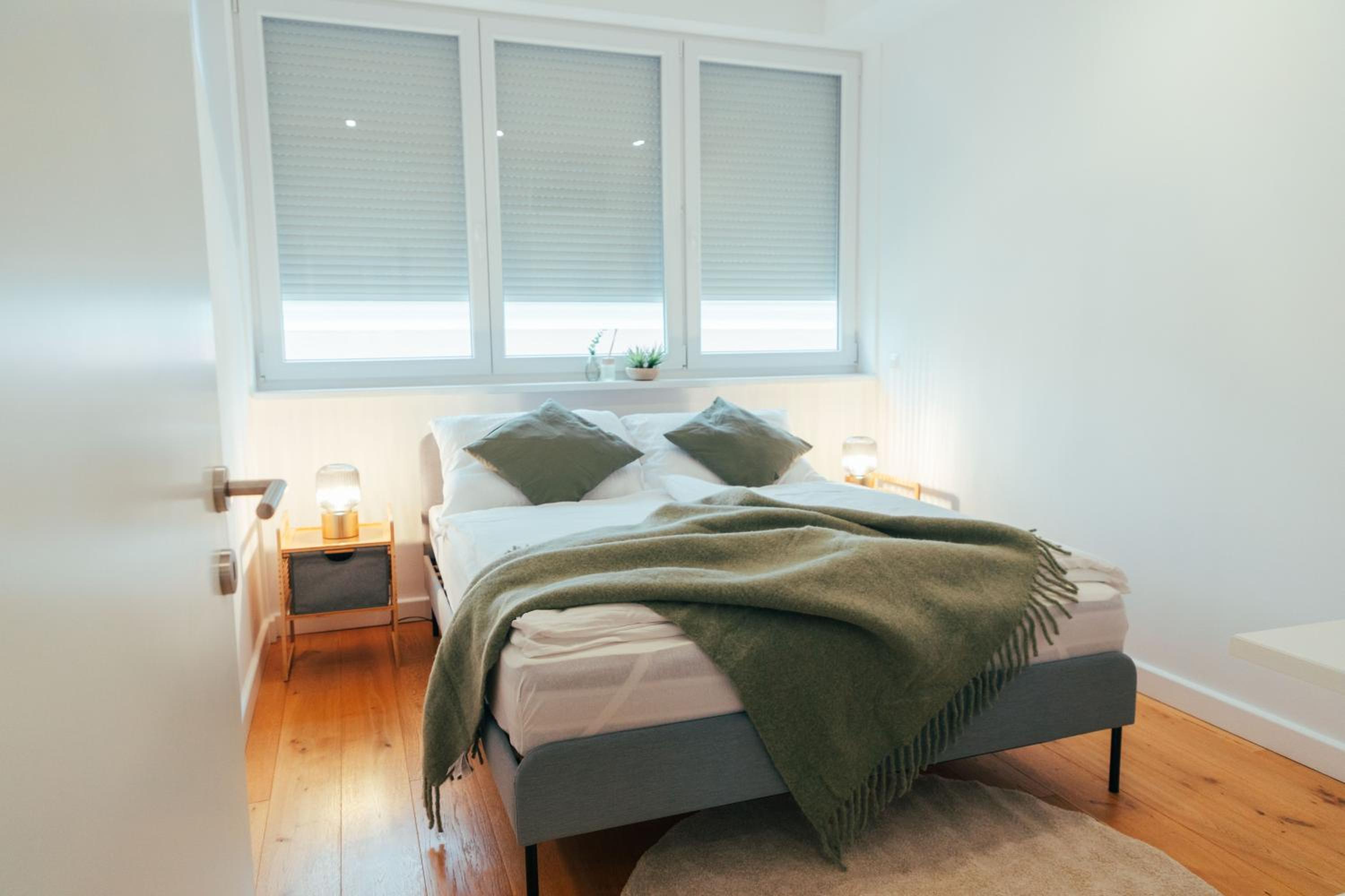 Large Apartments - Great for Groups - with Balcony or Terrace