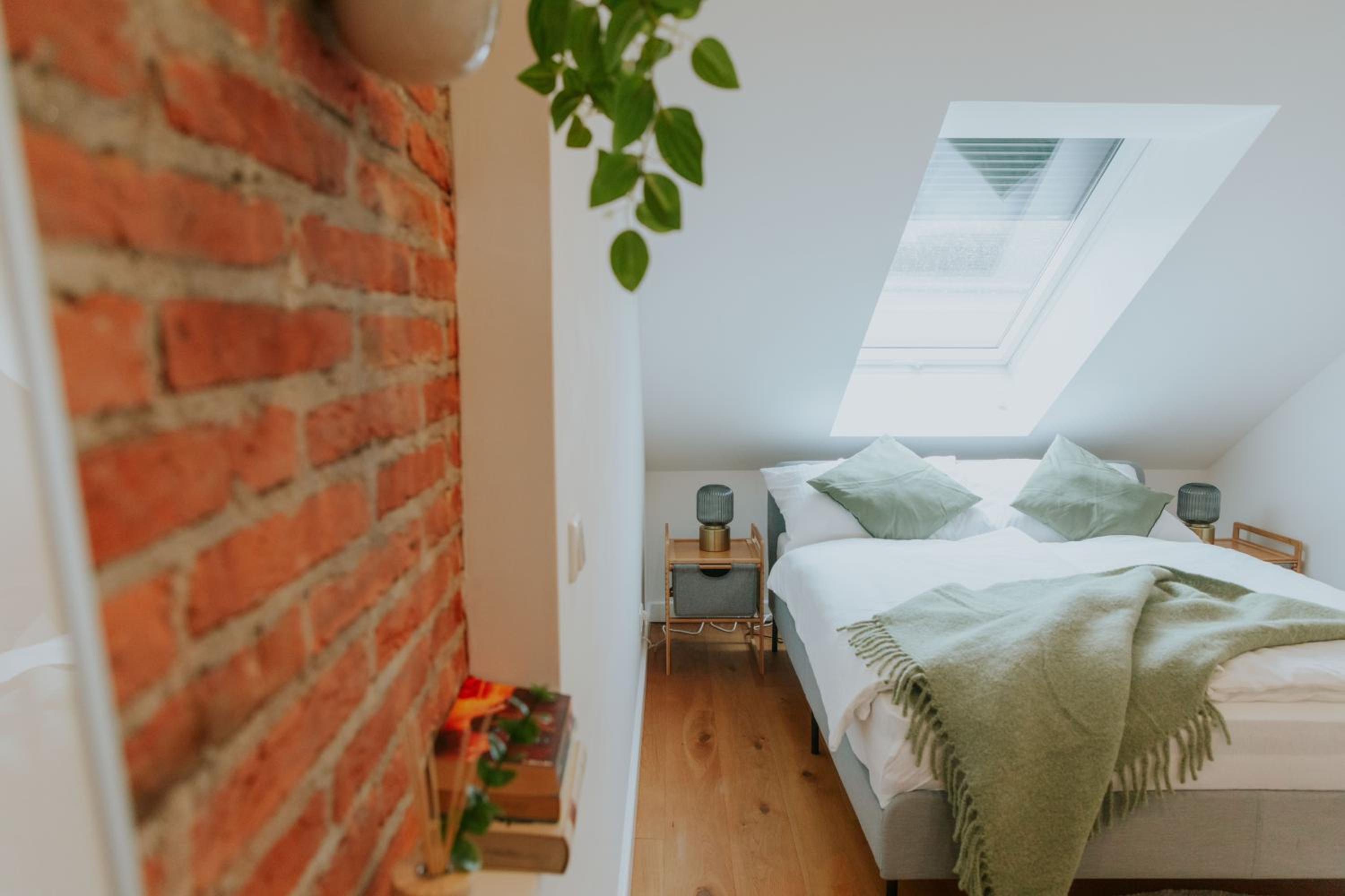 Large Apartments - Great for Groups - with Balcony or Terrace