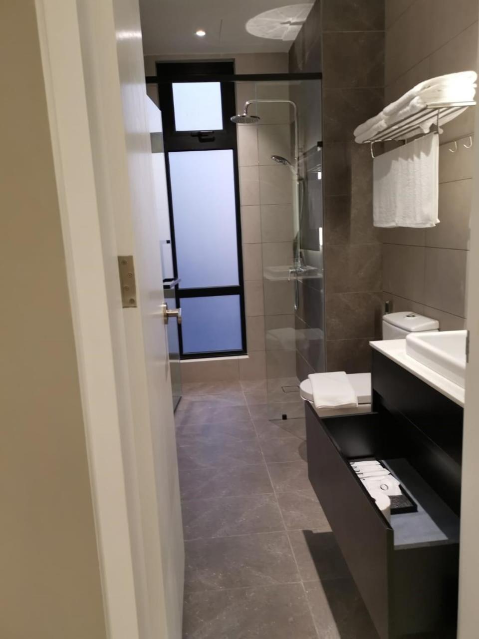 Bukit Bintang Axon Residences 3R2B 3Queens Beds