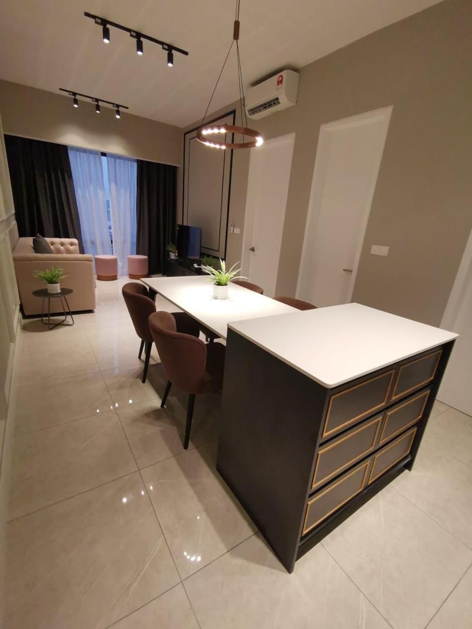 Bukit Bintang Axon Residences 3R2B 3Queens Beds