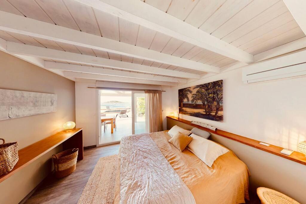 AquaZen... 3 bedrooms, pool, private sea access view 3