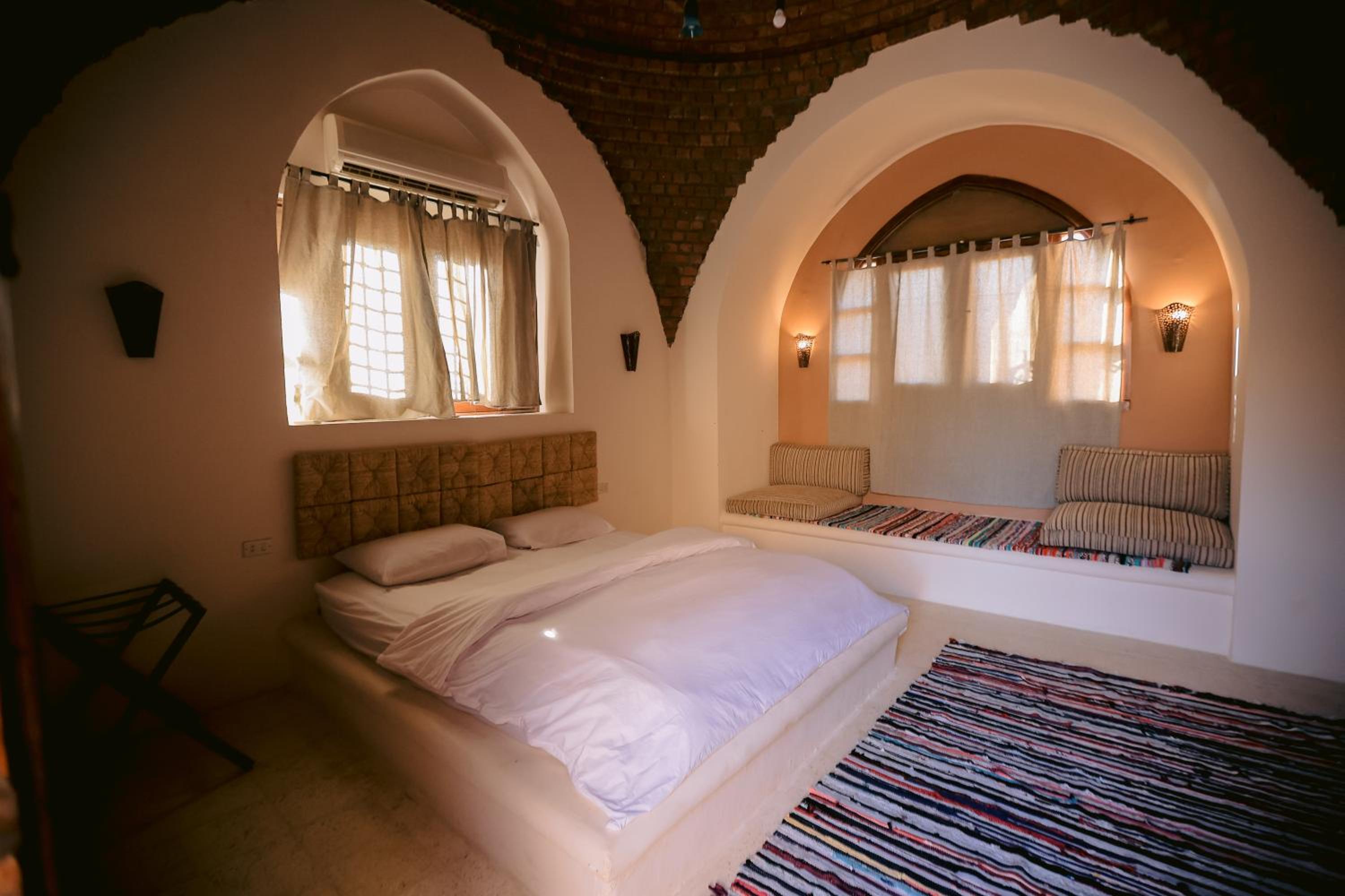 Tzila Bahariya