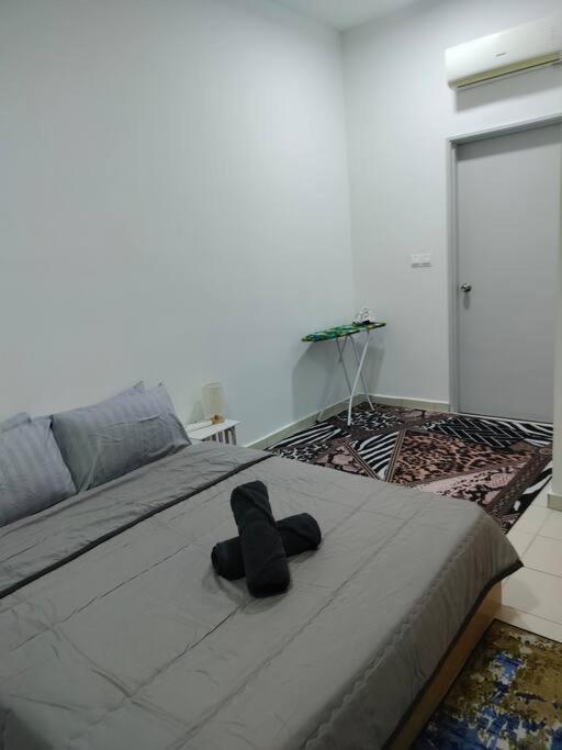 Lakeview 3 Bedroom Apartment in Presint 18 Putrajaya photo 2
