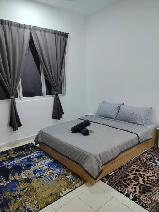Lakeview 3 Bedroom Apartment in Presint 18 Putrajaya photo 3