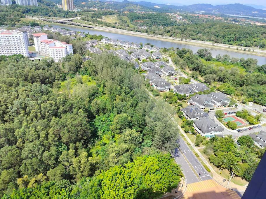 Lakeview 3 Bedroom Apartment in Presint 18 Putrajaya photo 1
