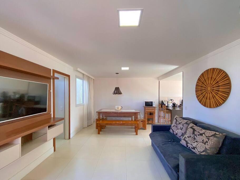 Mar, Piscina, Diversão: Sua Casa de Praia - Meaipe