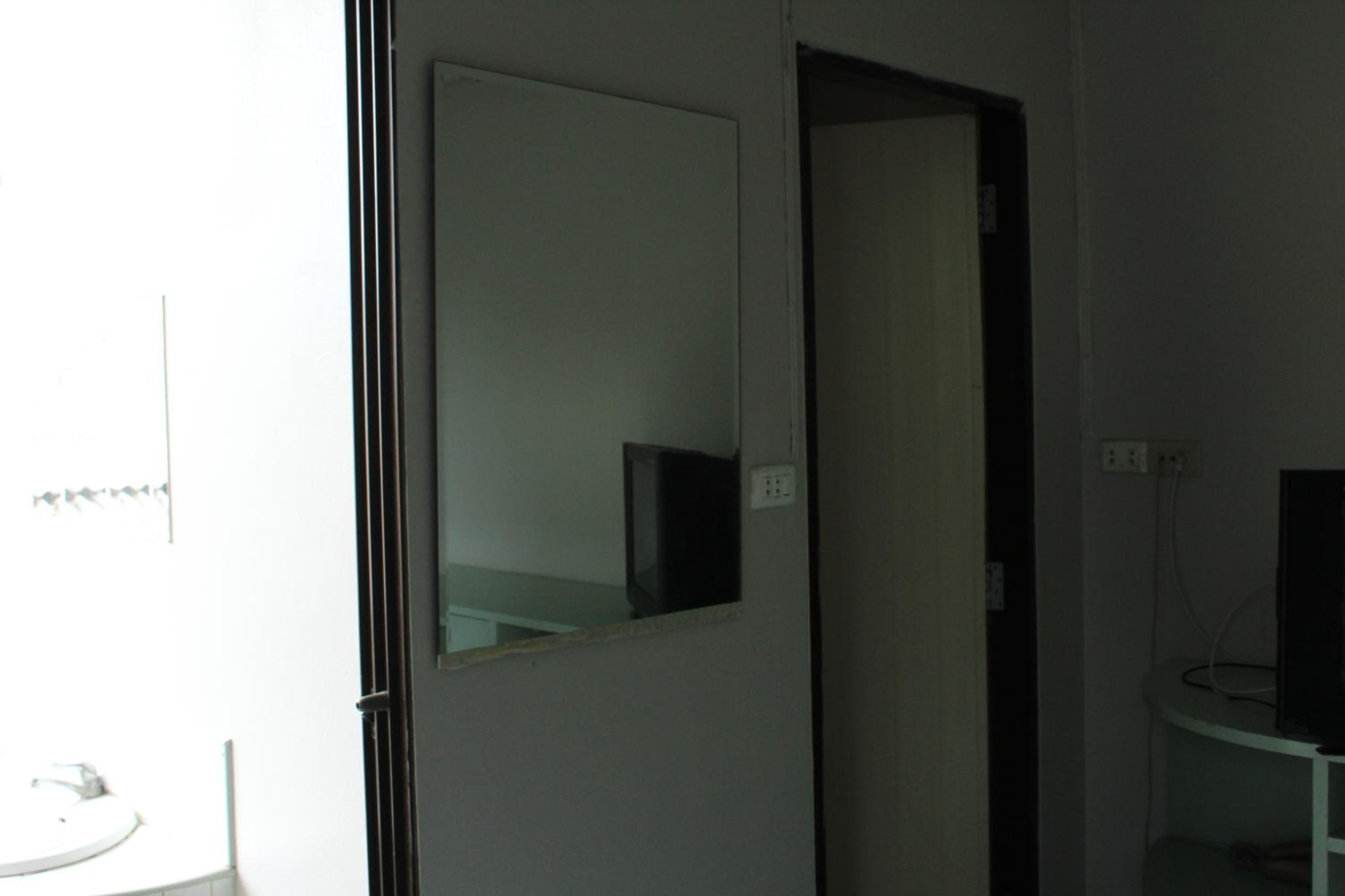 Saeng Chan Apartment