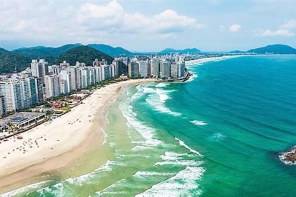 No melhor ponto de PITANGUEIRAS, 50mt da praia, amplo