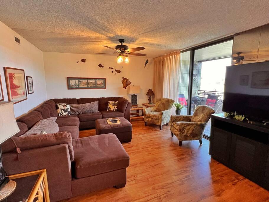 White Sands Villa Beach Condo #322-Top Floor VIEWS view 3