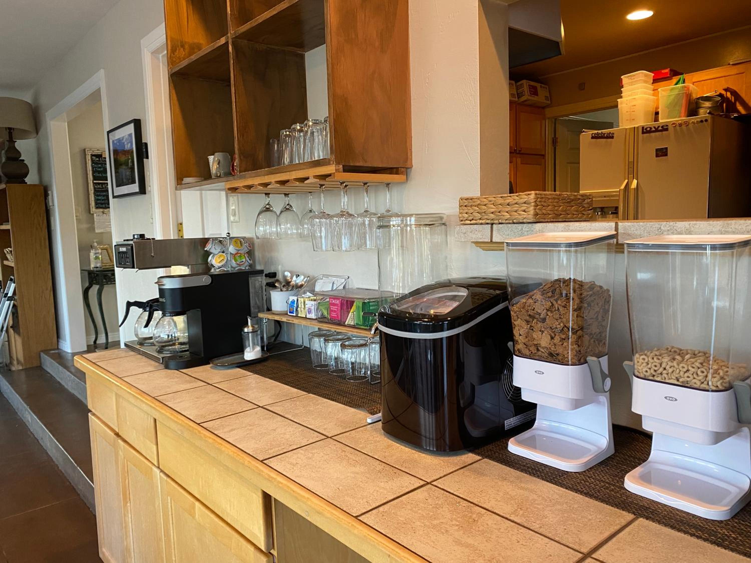SkyRidge Inn