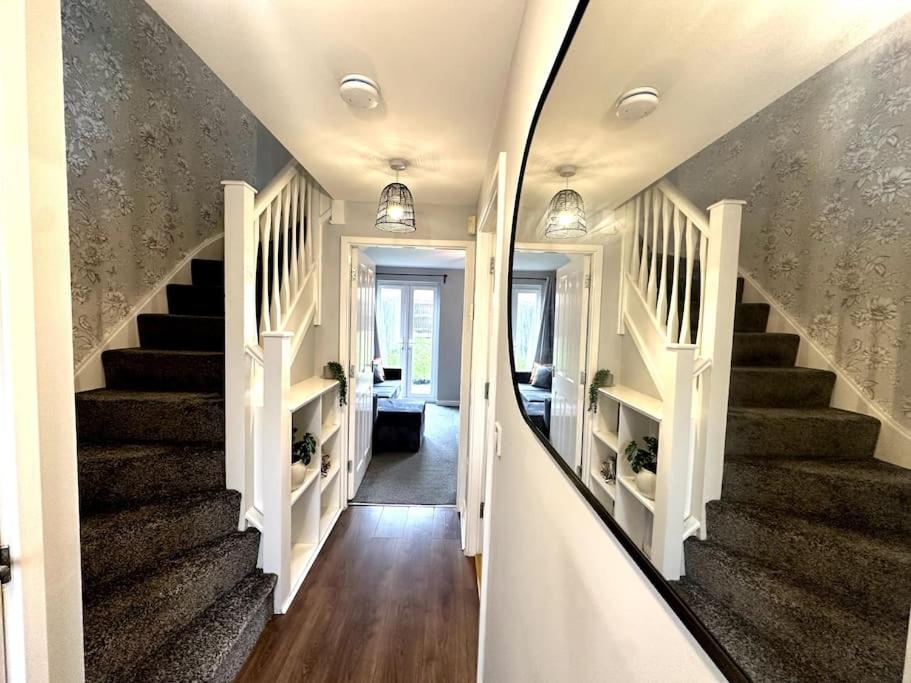 Newham House by Blue Skies Stays